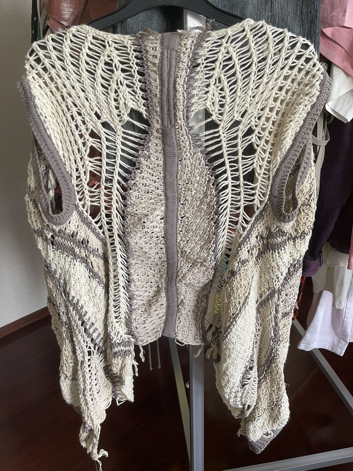 Island SS13 knit sleeveless vest