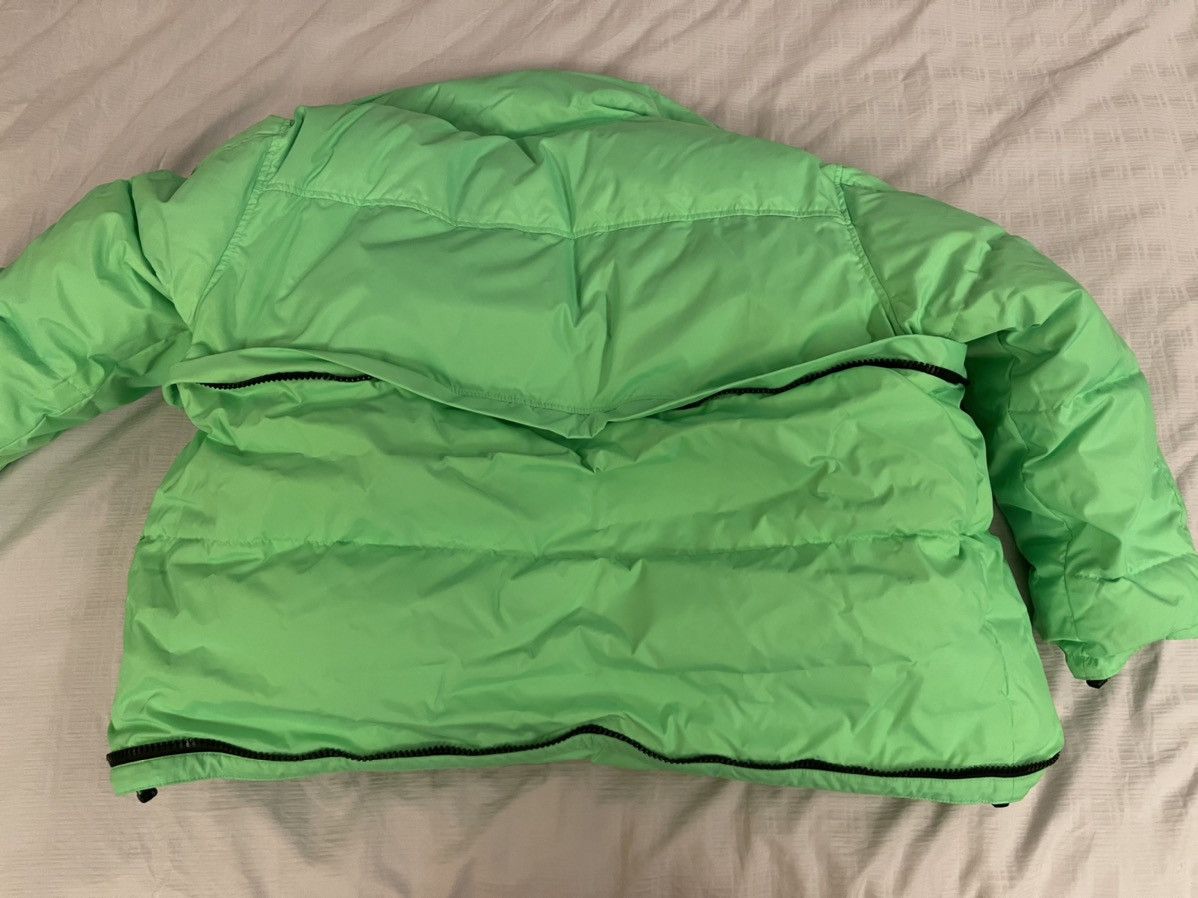Vetements Reversible and convertible fluorescent puffer jacket Size US L / EU 52-54 / 3 - 12 Thumbnail
