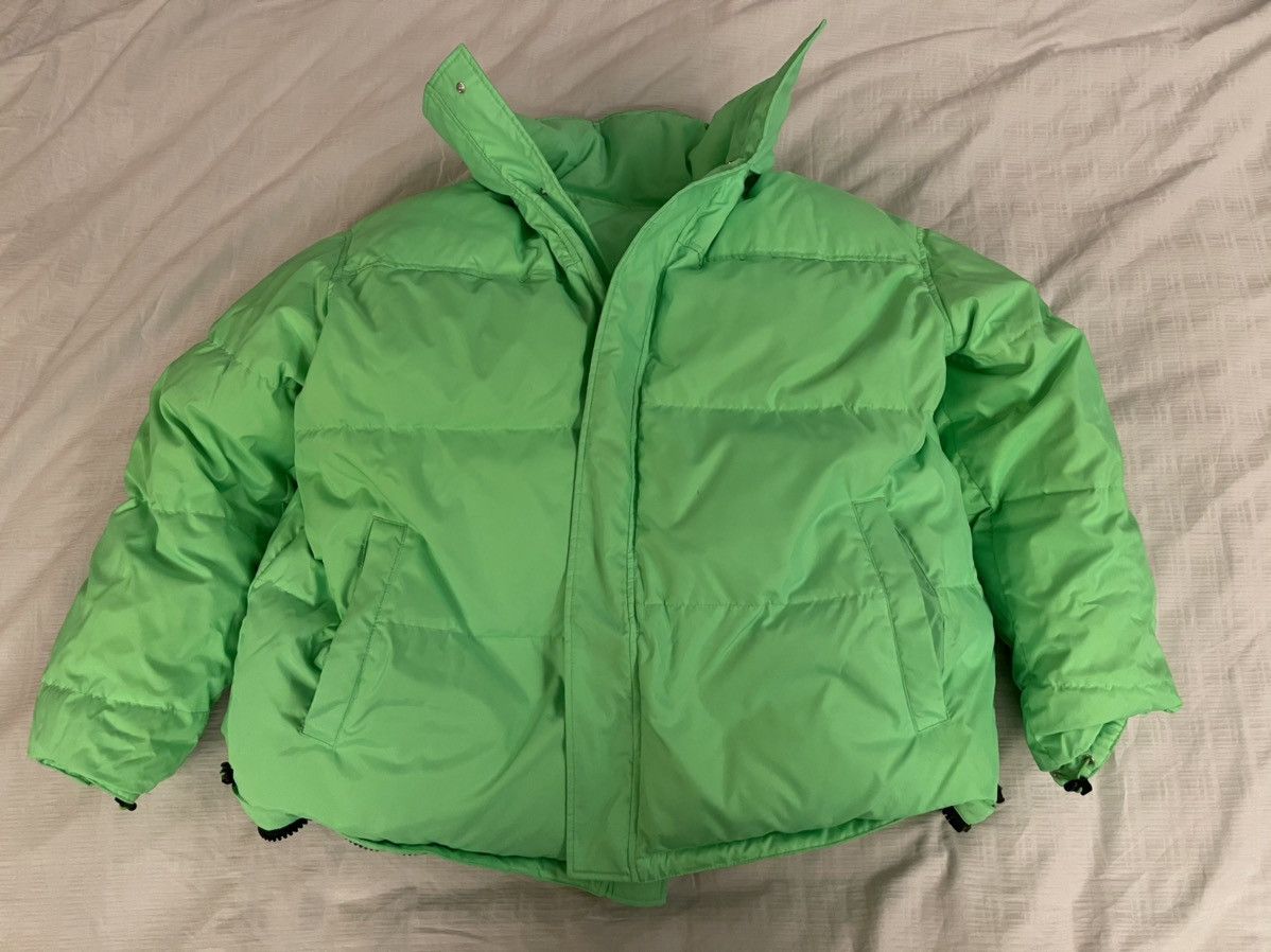 Vetements Reversible and convertible fluorescent puffer jacket Size US L / EU 52-54 / 3 - 13 Thumbnail