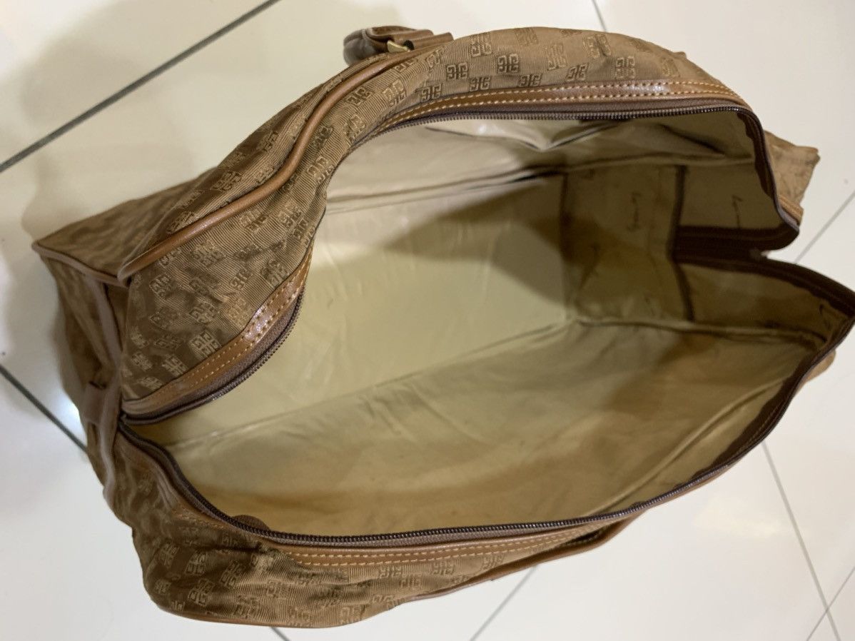 Givenchy VINTAGE GIVENCHY FULL MONOGRAM TRAVEL BAG Size ONE SIZE - 9 Thumbnail
