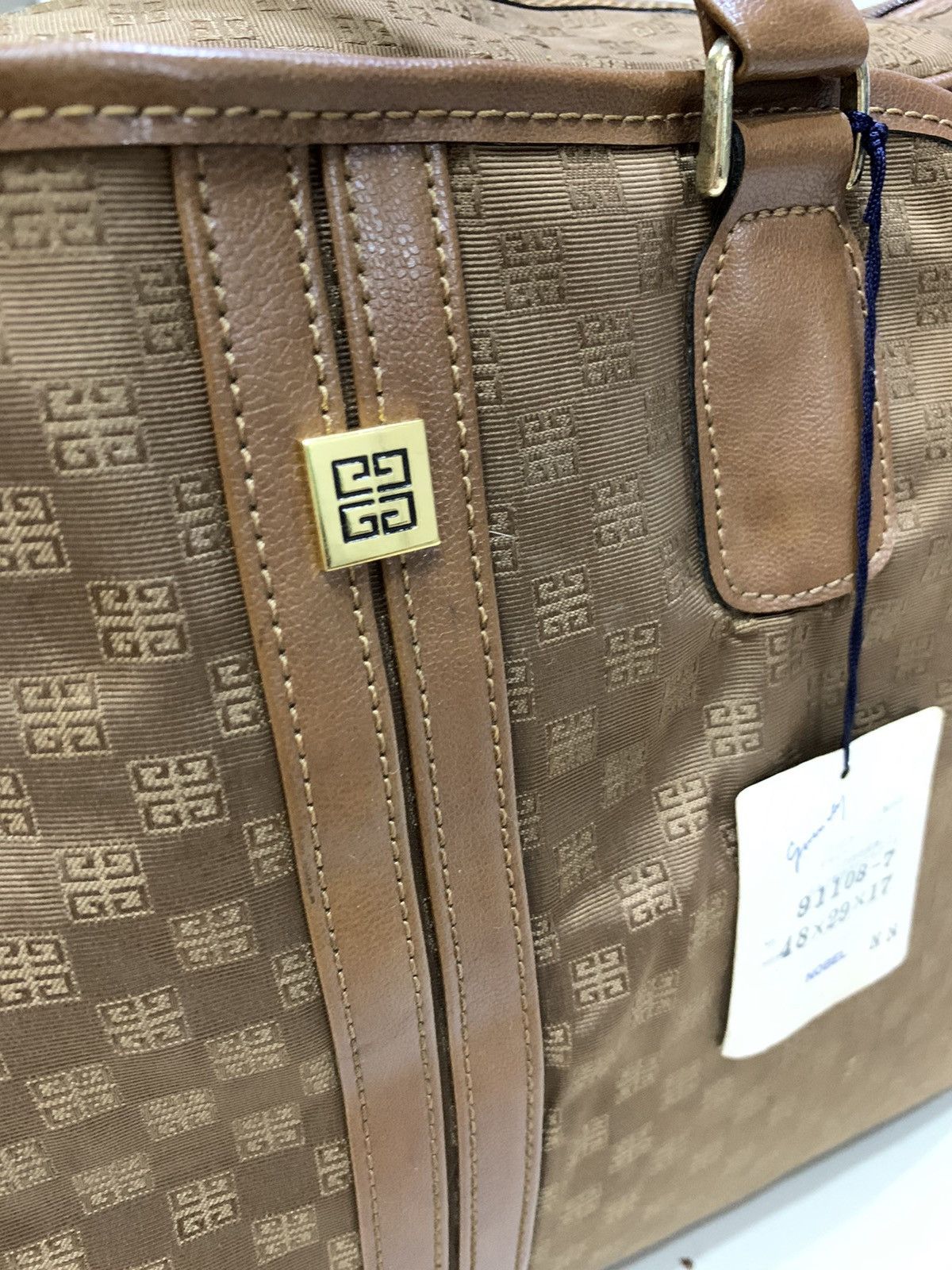 Givenchy VINTAGE GIVENCHY FULL MONOGRAM TRAVEL BAG Size ONE SIZE - 4 Thumbnail