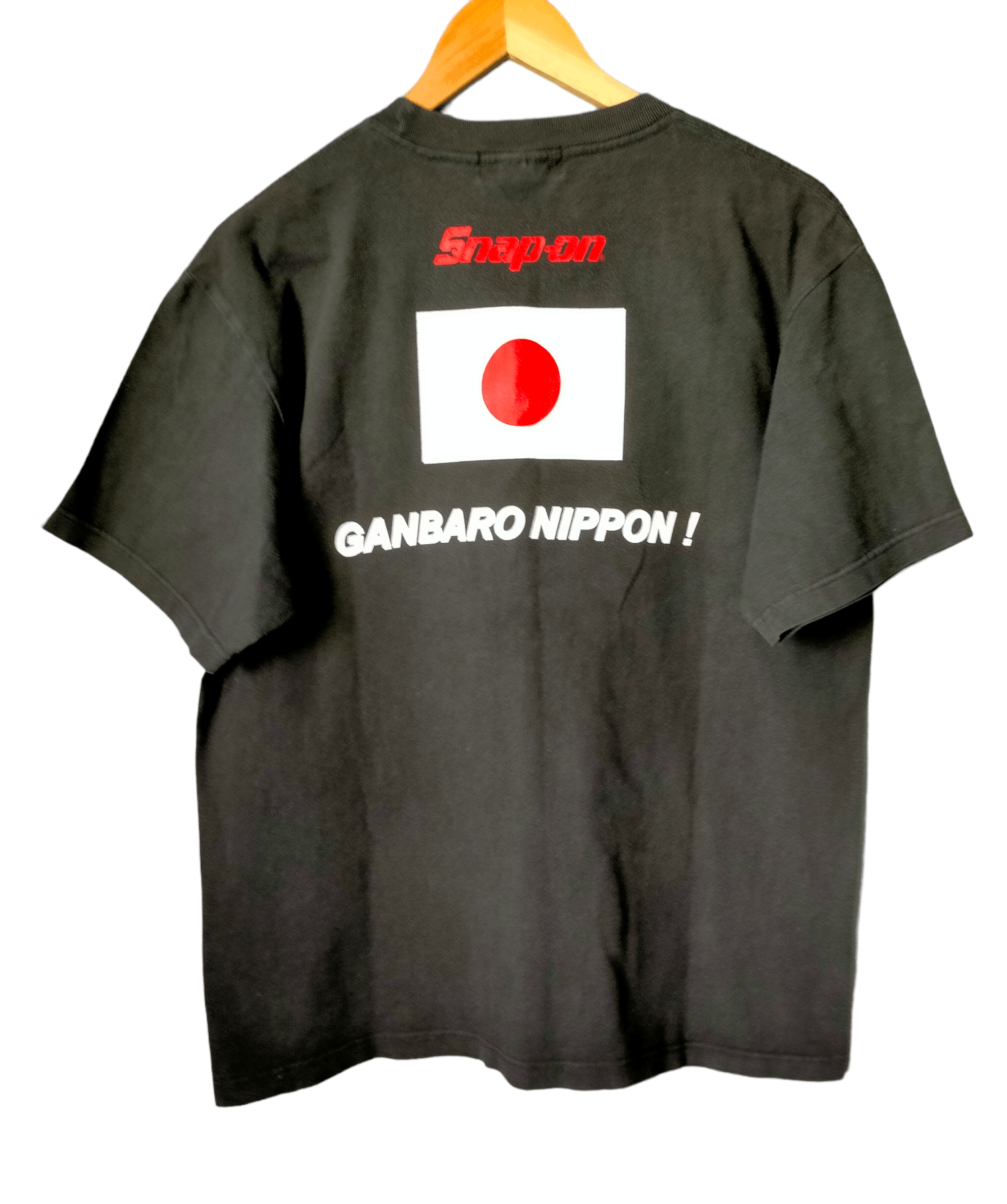 Japanese Brand Snap On Never Give Up T-shirt Size US L / EU 52-54 / 3 - 4 Thumbnail