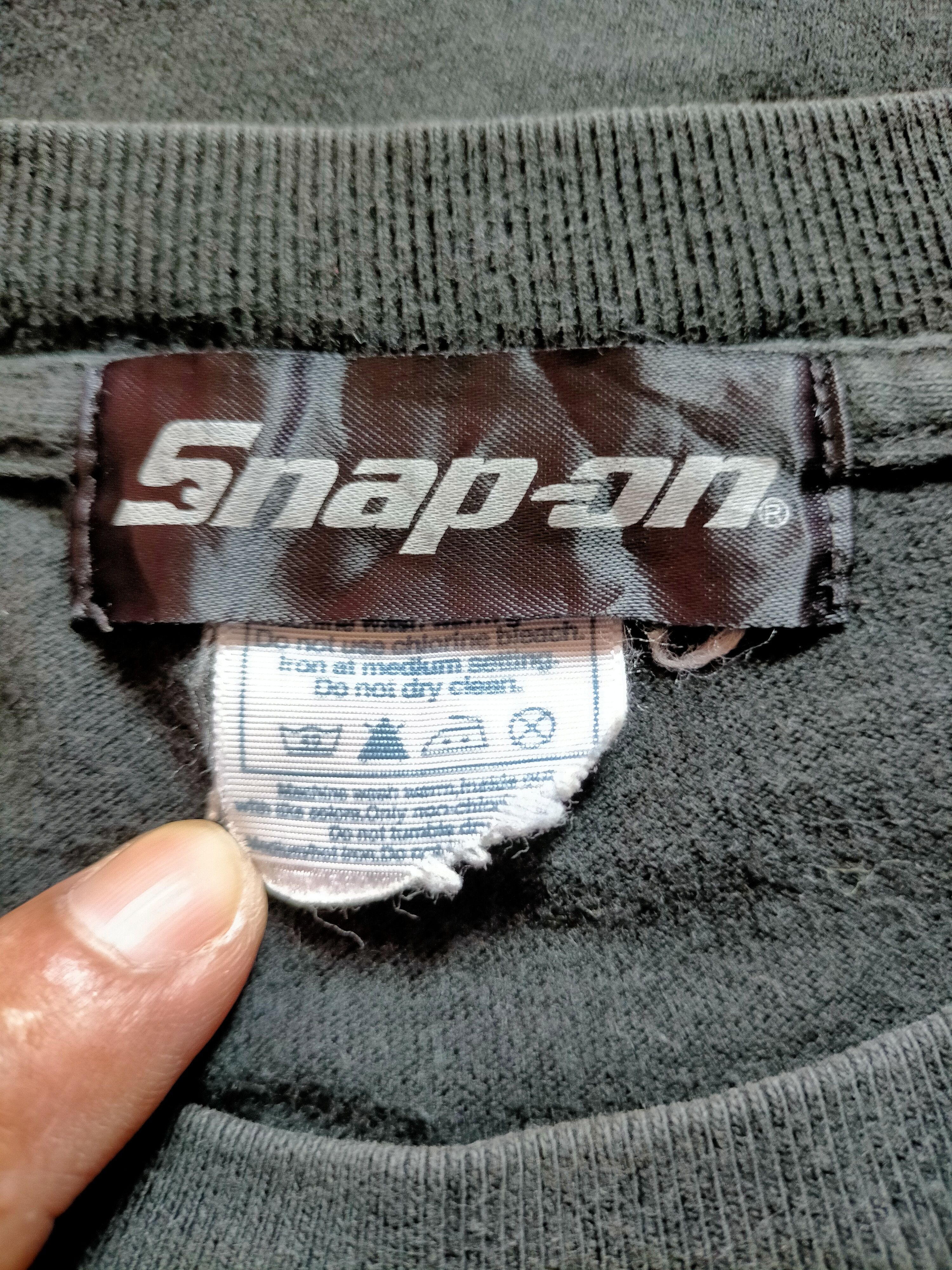 Japanese Brand Snap On Never Give Up T-shirt Size US L / EU 52-54 / 3 - 6 Thumbnail