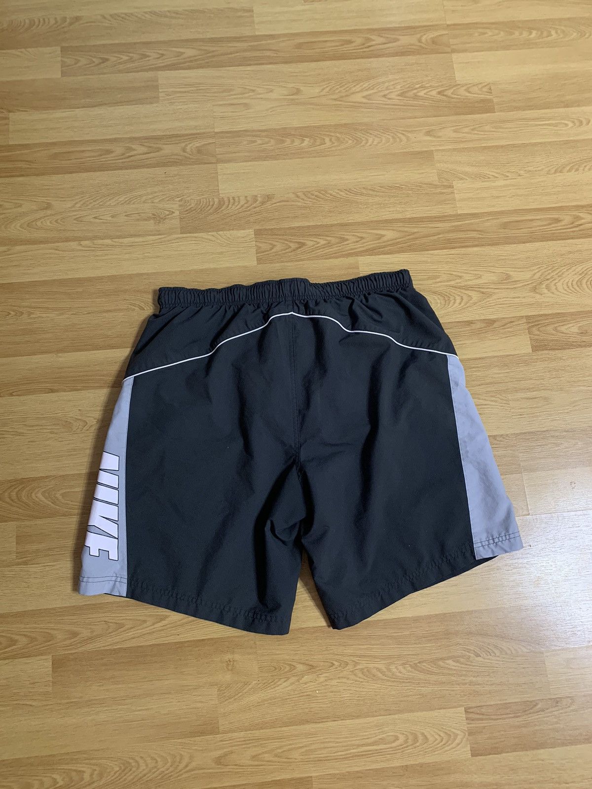 Nike × Vintage Vintage Nike y2k swoosh shorts big logo Size US 33 - 7 Thumbnail