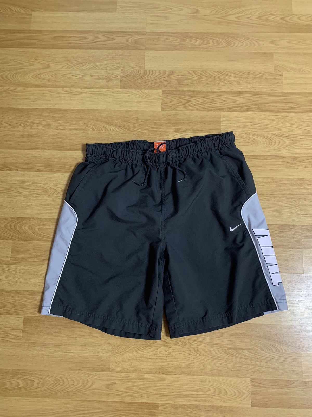 Nike × Vintage Vintage Nike y2k swoosh shorts big logo Size US 33 - 2 Thumbnail