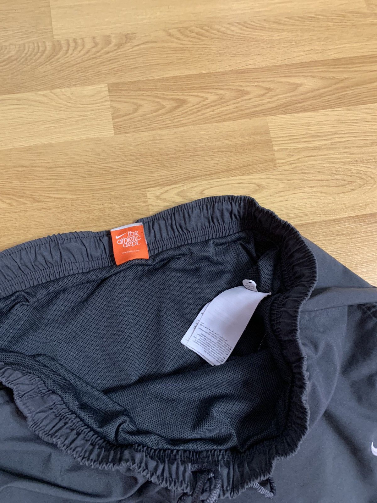 Nike × Vintage Vintage Nike y2k swoosh shorts big logo Size US 33 - 4 Thumbnail