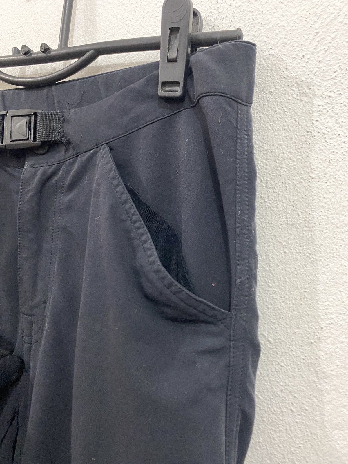 Nike NIKE ACG DRY FIT SPORTWEAR PANT Size US 30 / EU 46 - 8 Thumbnail