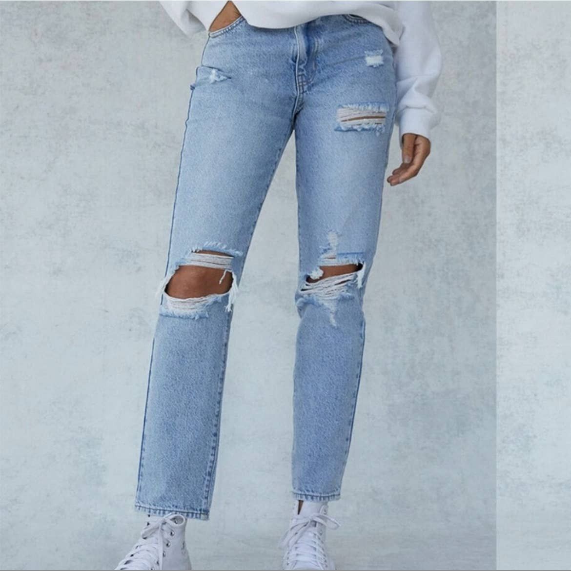 Pacsun Pacsun light blue distressed mom Jeans 22 Size 22" - 9 Preview