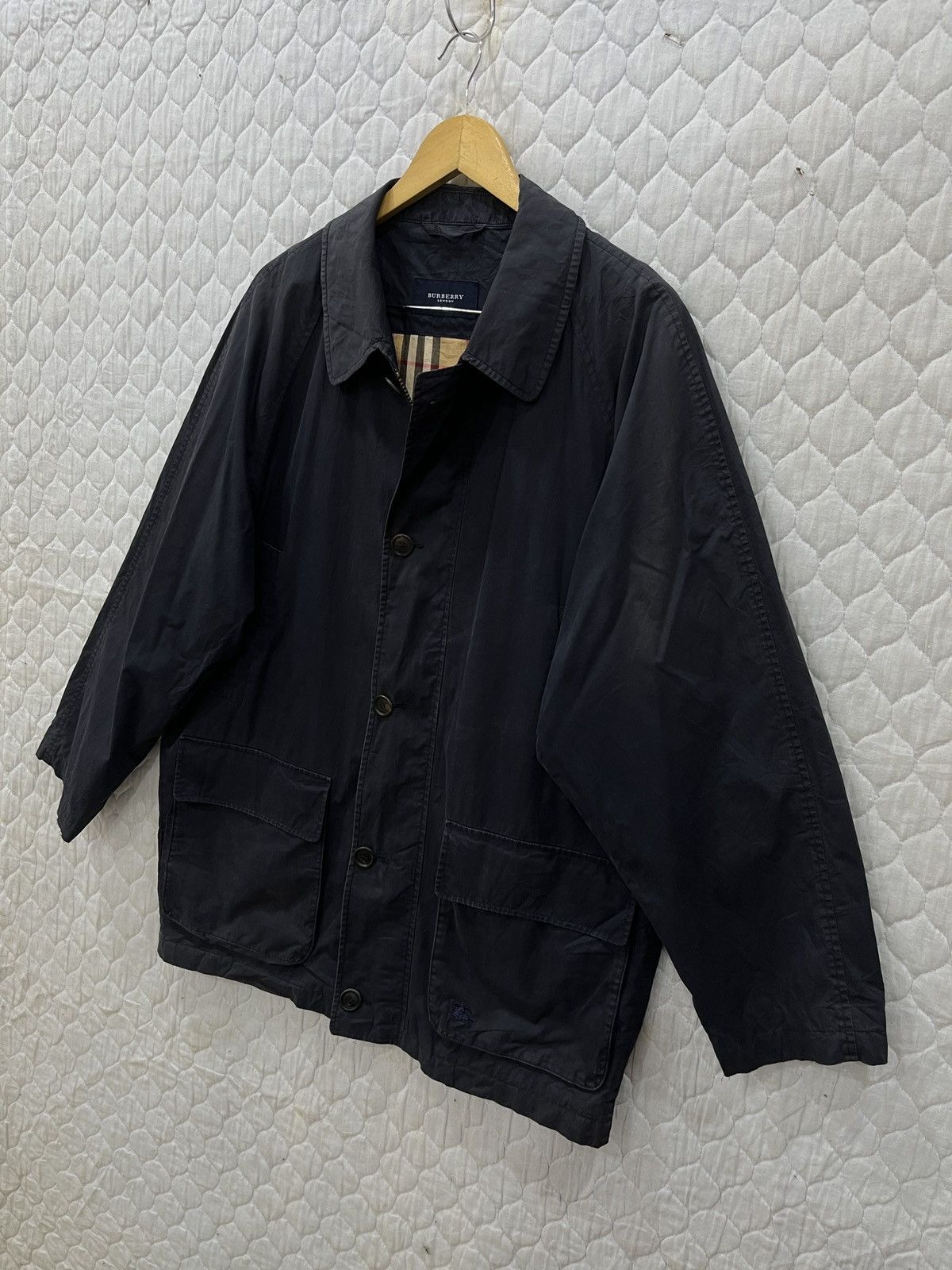 Burberry (Fff). VINTAGE NOVA CHECK JACKET Size US M / EU 48-50 / 2 - 3 Thumbnail