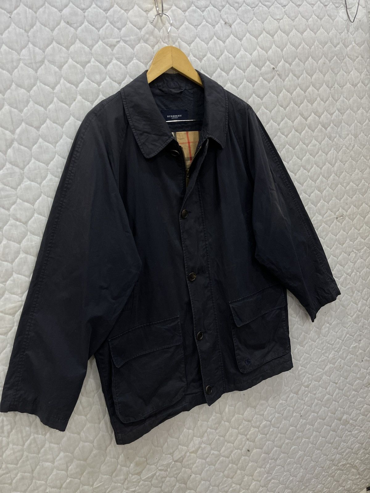 Burberry (Fff). VINTAGE NOVA CHECK JACKET Size US M / EU 48-50 / 2 - 4 Thumbnail