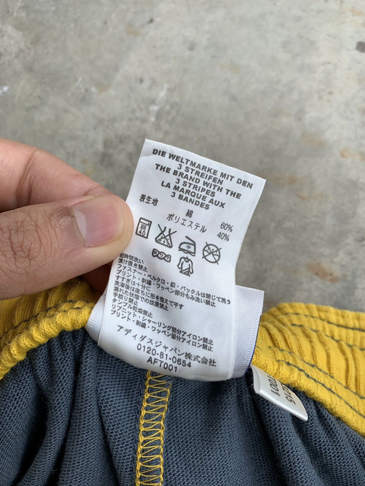 Adidas × Vintage Vintage Adidas Baggies Short Pant Size US 30 / EU 46 - 8 Thumbnail