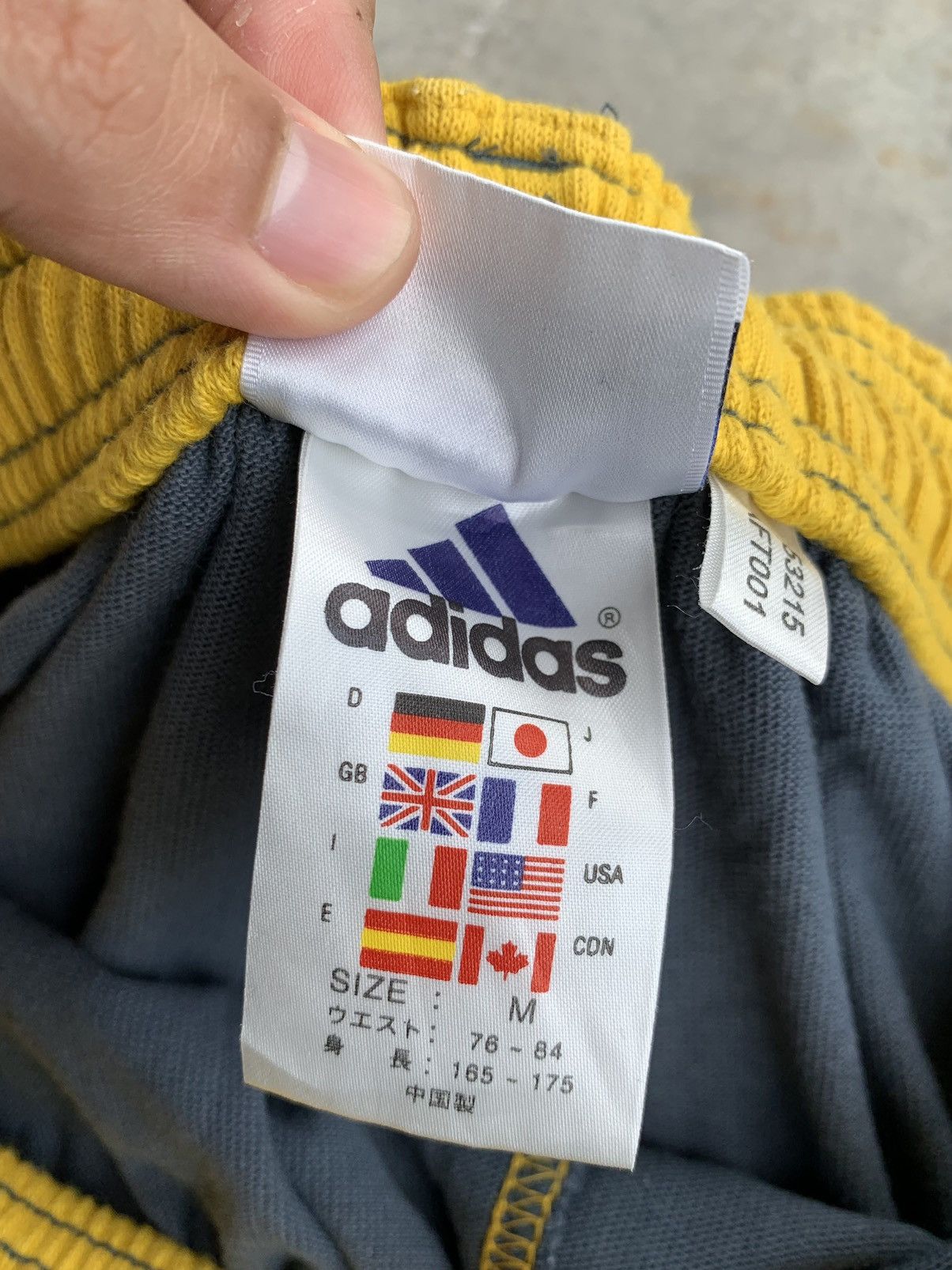 Adidas × Vintage Vintage Adidas Baggies Short Pant Size US 30 / EU 46 - 7 Thumbnail