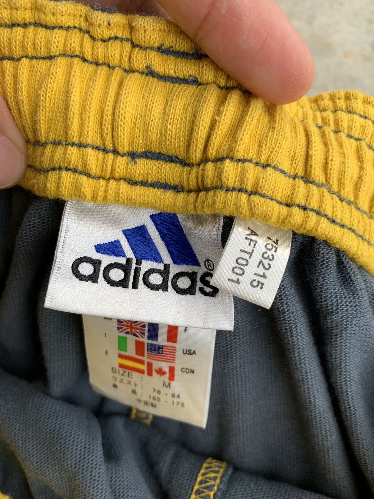 Adidas × Vintage Vintage Adidas Baggies Short Pant Size US 30 / EU 46 - 6 Thumbnail