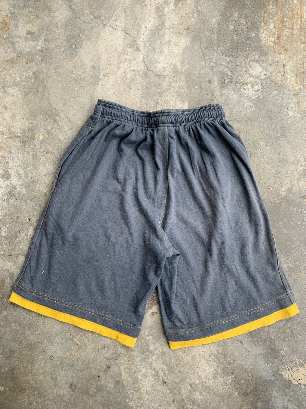 Adidas × Vintage Vintage Adidas Baggies Short Pant Size US 30 / EU 46 - 2 Thumbnail
