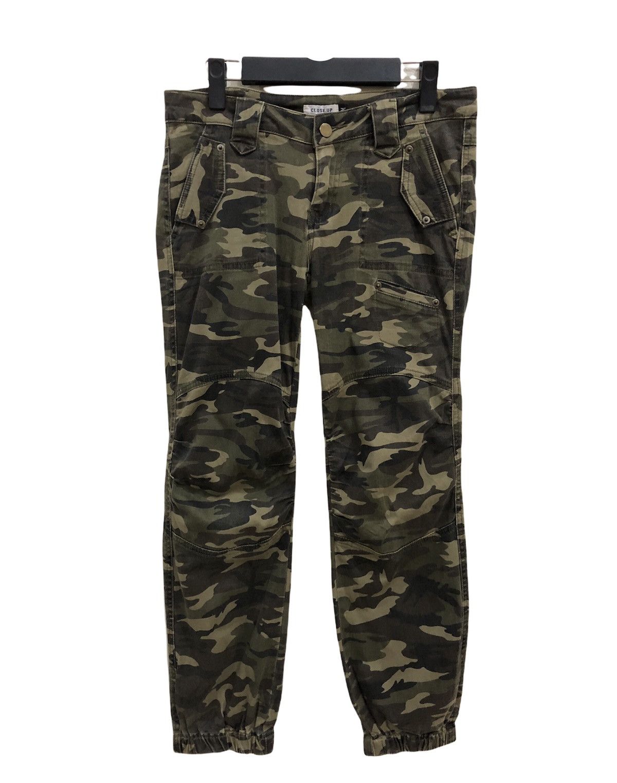 Japanese Brand Japanese Brand Close up Camouflage Casual Pant Size US 29 - 1 Thumbnail