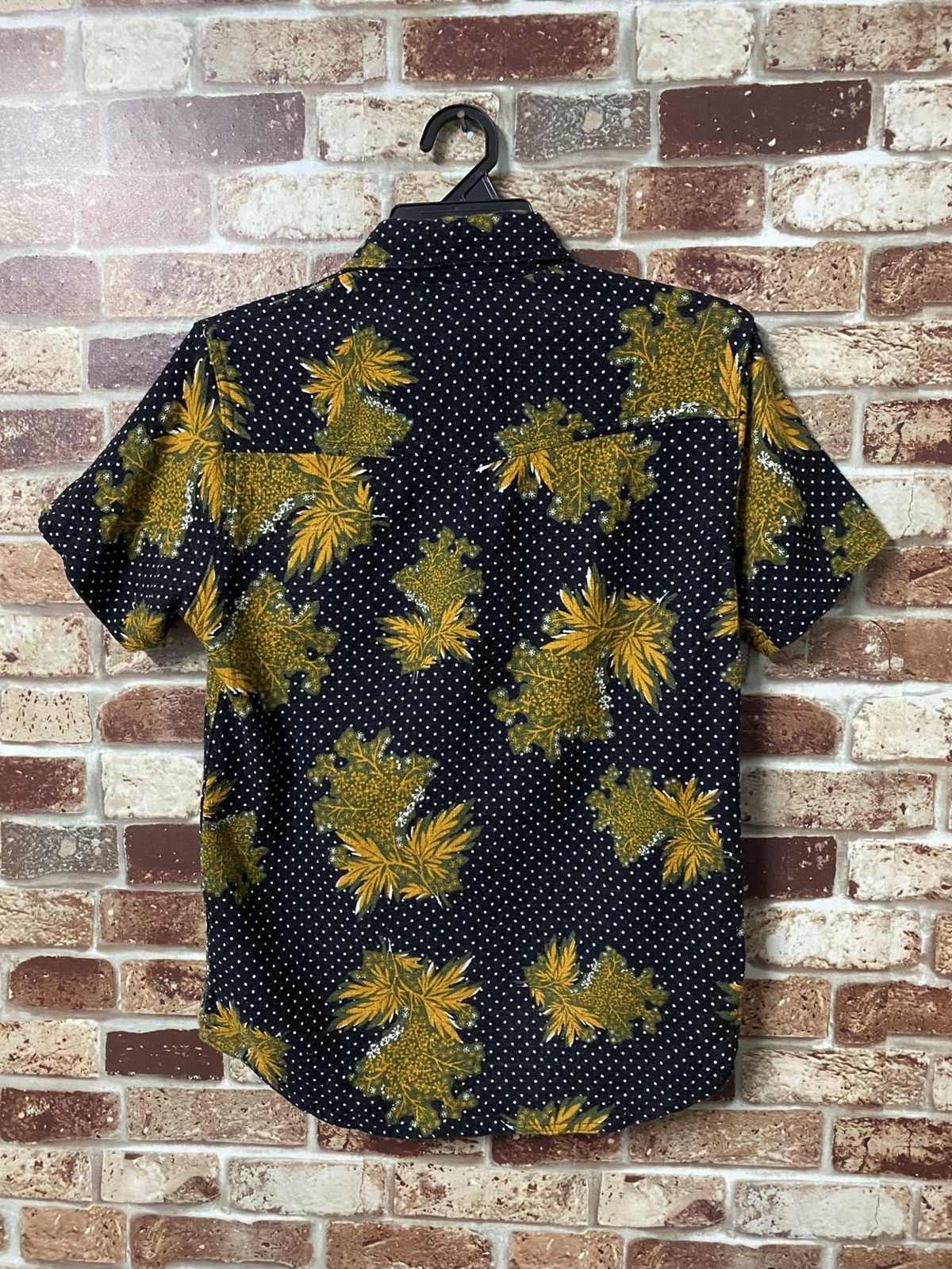 Japanese Brand Yves Shirt Nice Design Size US S / EU 44-46 / 1 - 2 Thumbnail