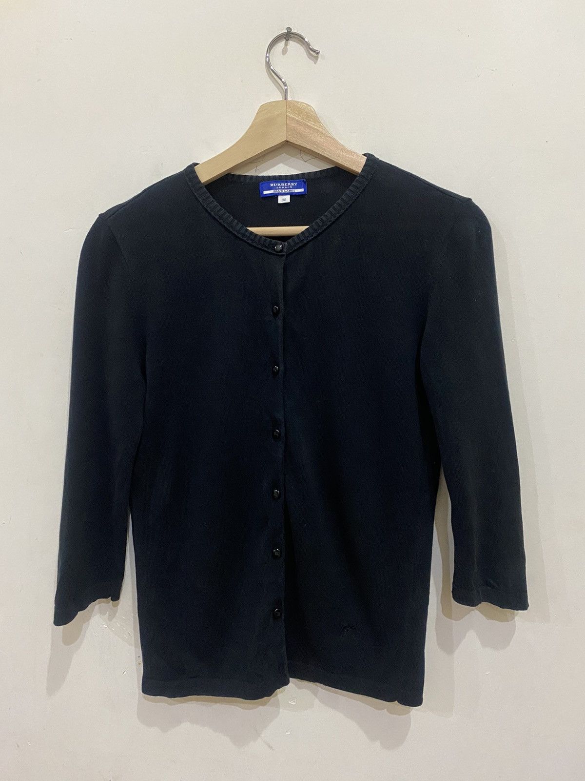 Burberry Burberry Blue Label Knitwear Button Style Size US XS / EU 42 / 0 - 2 Thumbnail