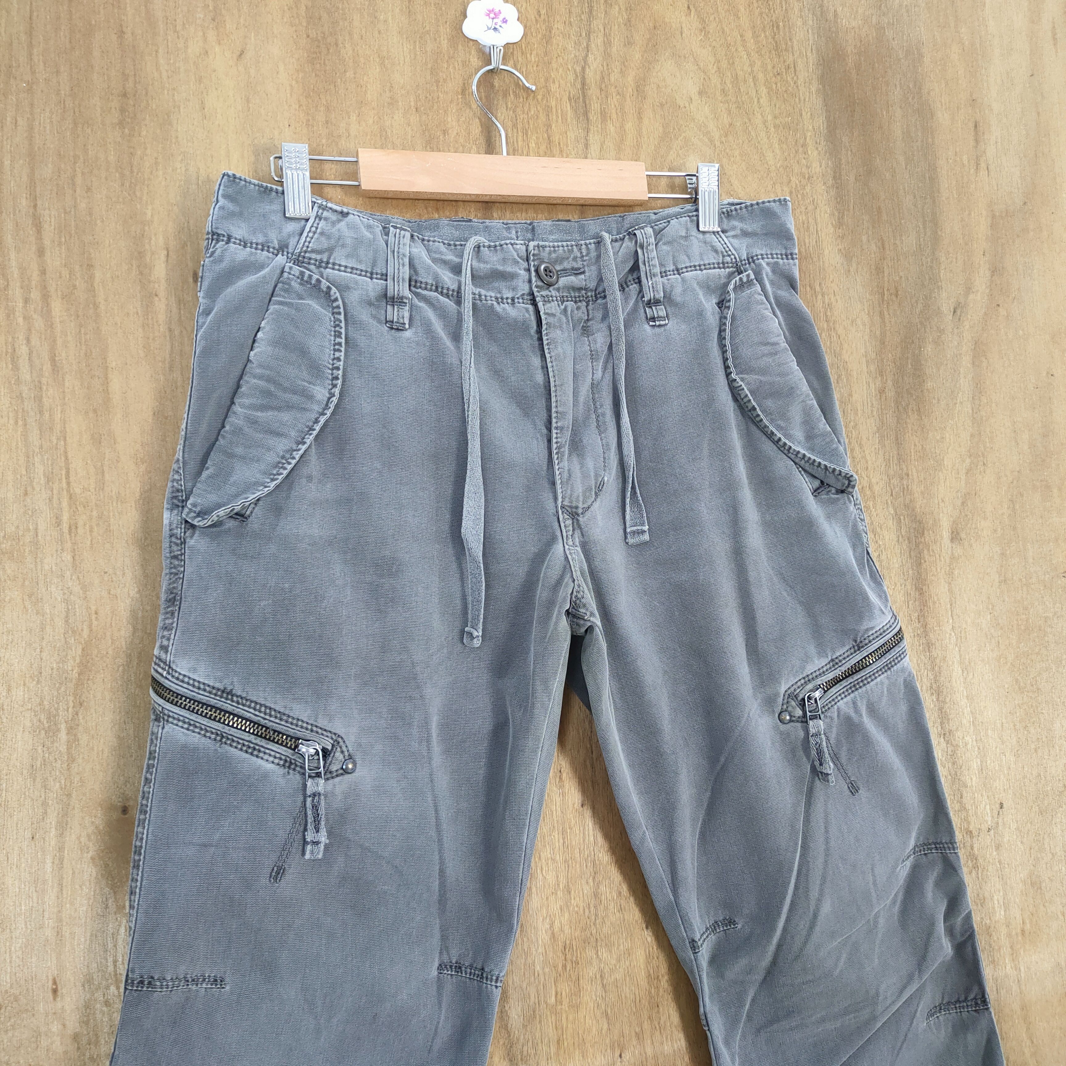Japanese Brand VINTAGE JAPANESE BRAND FADED BLACK CARGO PANTS Size US 30 / EU 46 - 6 Thumbnail