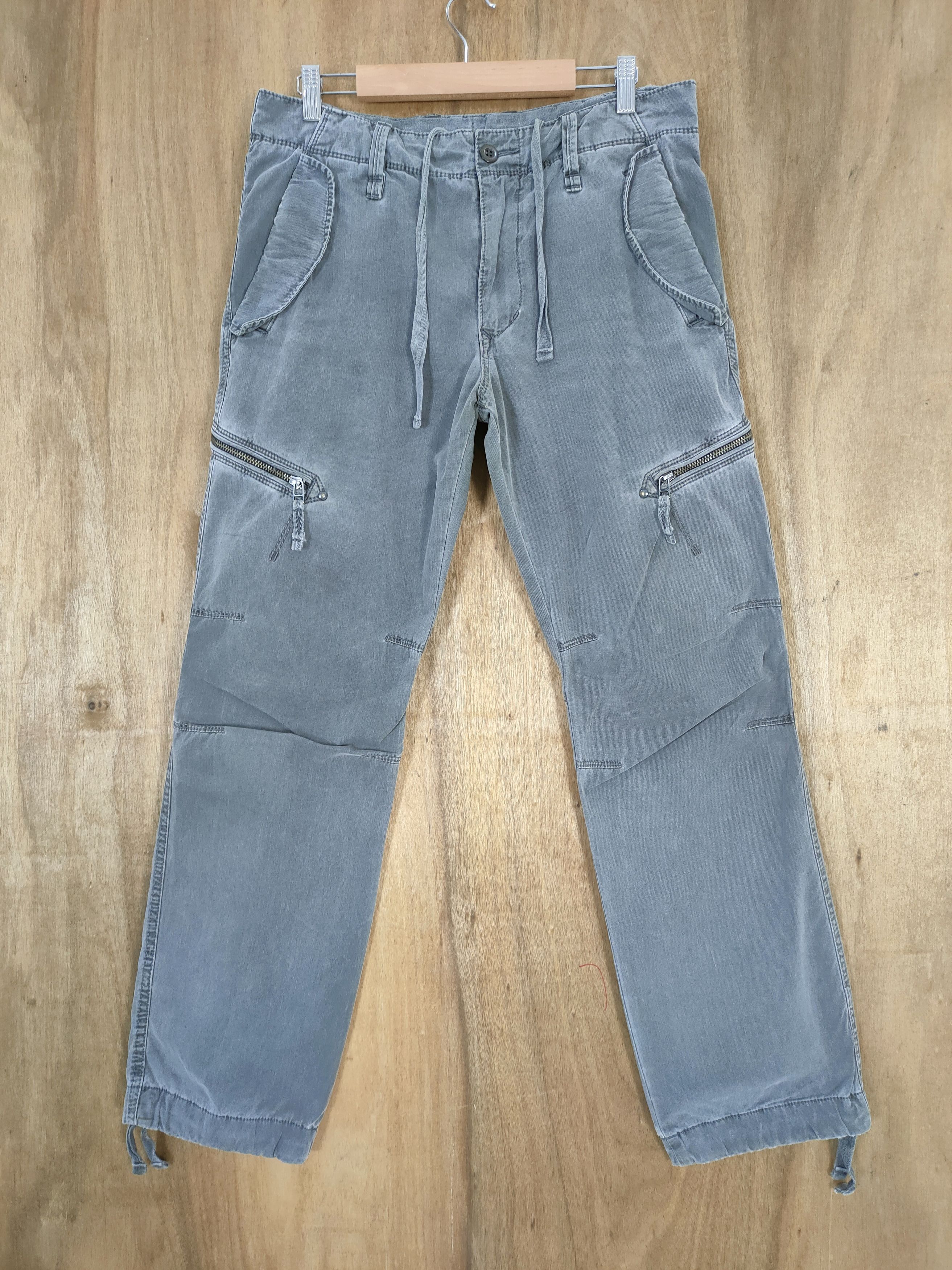 Japanese Brand VINTAGE JAPANESE BRAND FADED BLACK CARGO PANTS Size US 30 / EU 46 - 1 Thumbnail