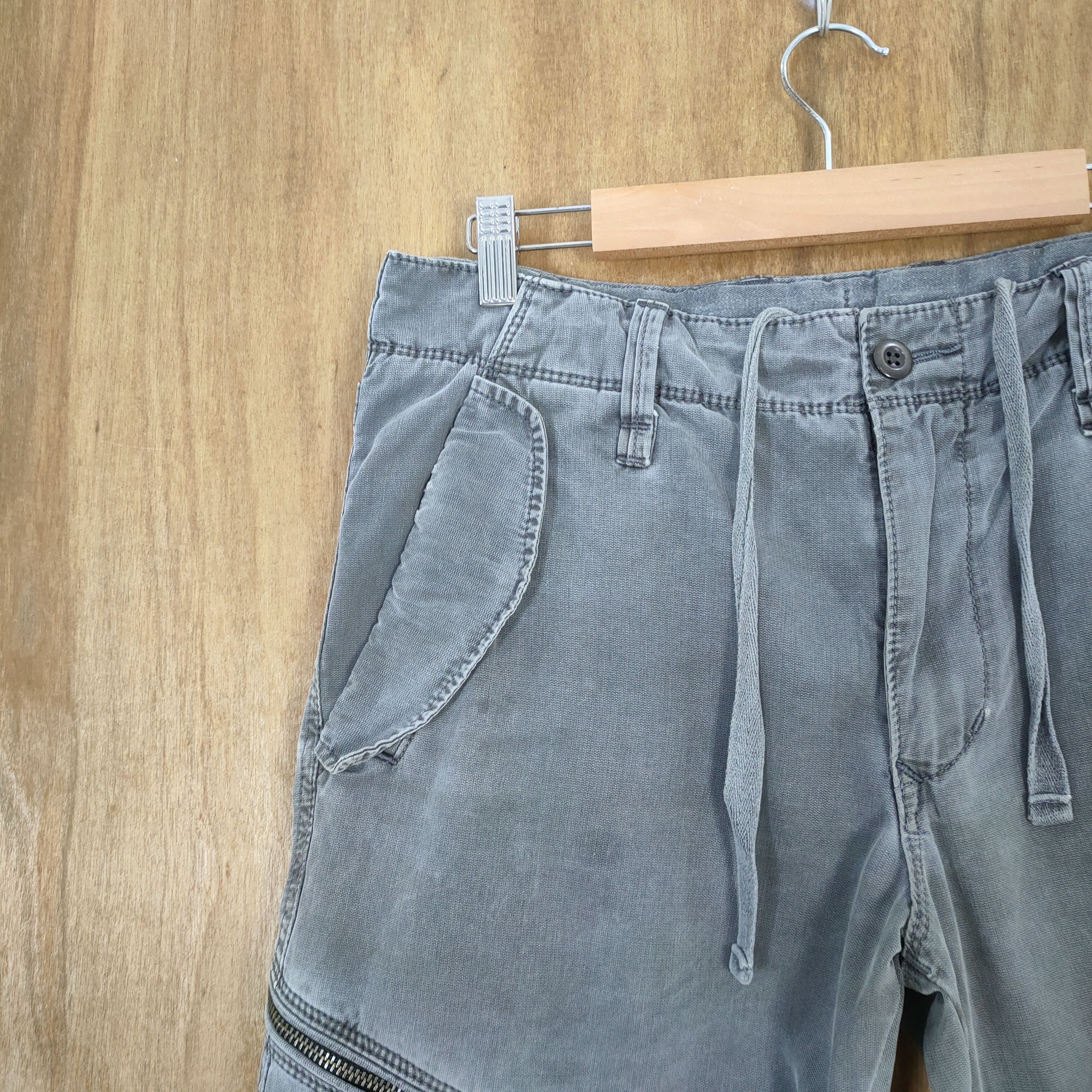 Japanese Brand VINTAGE JAPANESE BRAND FADED BLACK CARGO PANTS Size US 30 / EU 46 - 4 Thumbnail