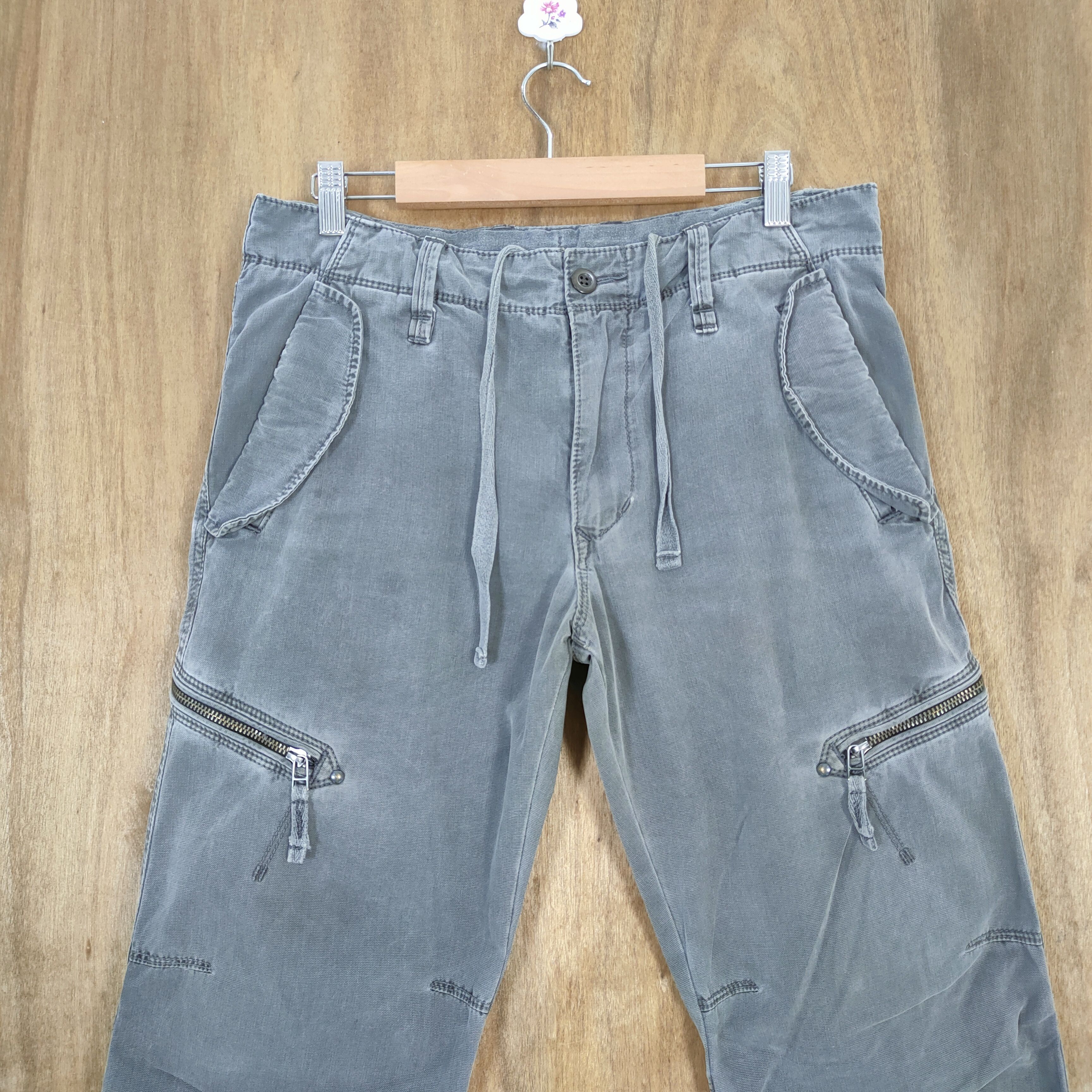 Japanese Brand VINTAGE JAPANESE BRAND FADED BLACK CARGO PANTS Size US 30 / EU 46 - 2 Thumbnail
