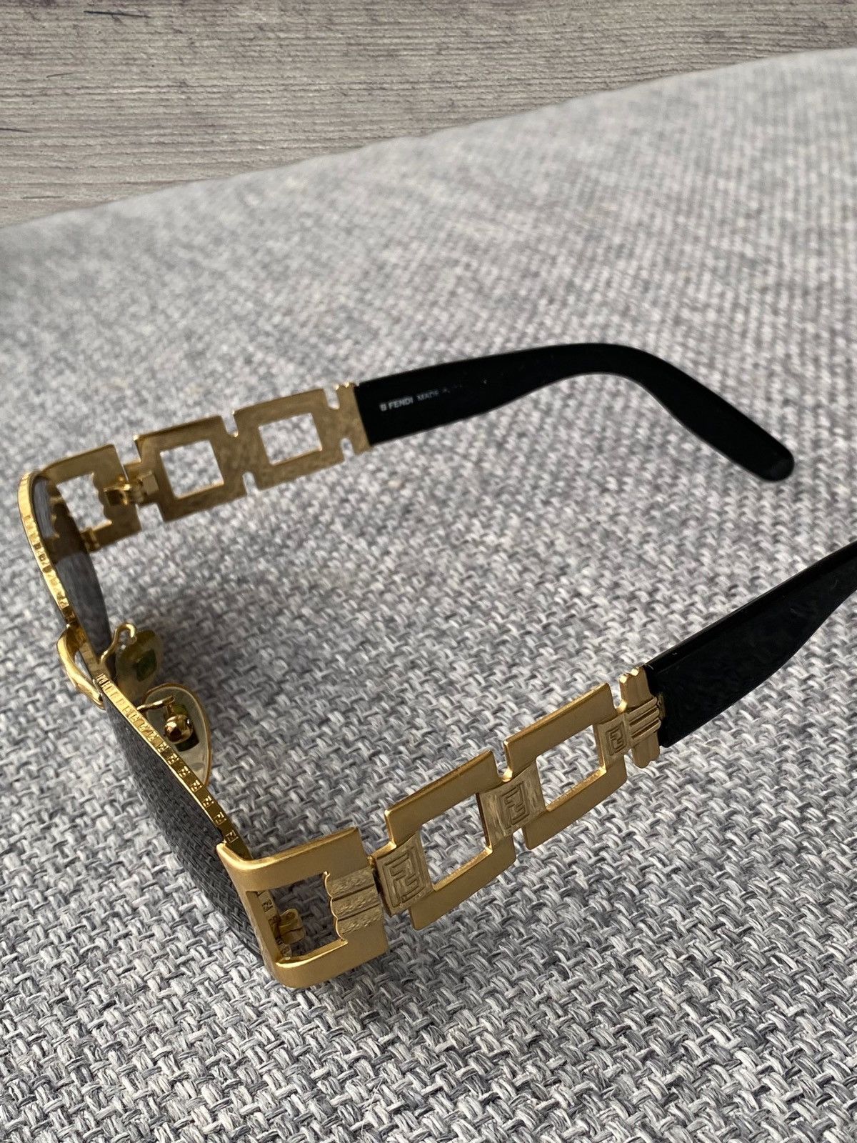 Fendi Fendi SL 7069 Col 250 Vintage Sunglasses Size ONE SIZE - 6 Thumbnail