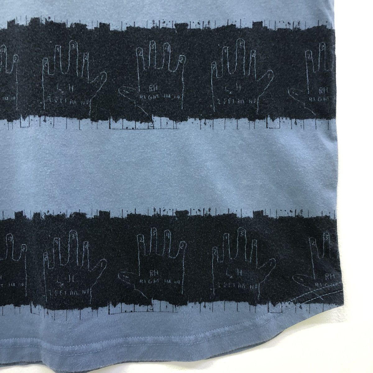 Jean-Michel Basquiat × Uniqlo Rare Collaboration Uniqlo With Jean Mitchel Basquiat Art Tee Size US L / EU 52-54 / 3 - 6 Thumbnail