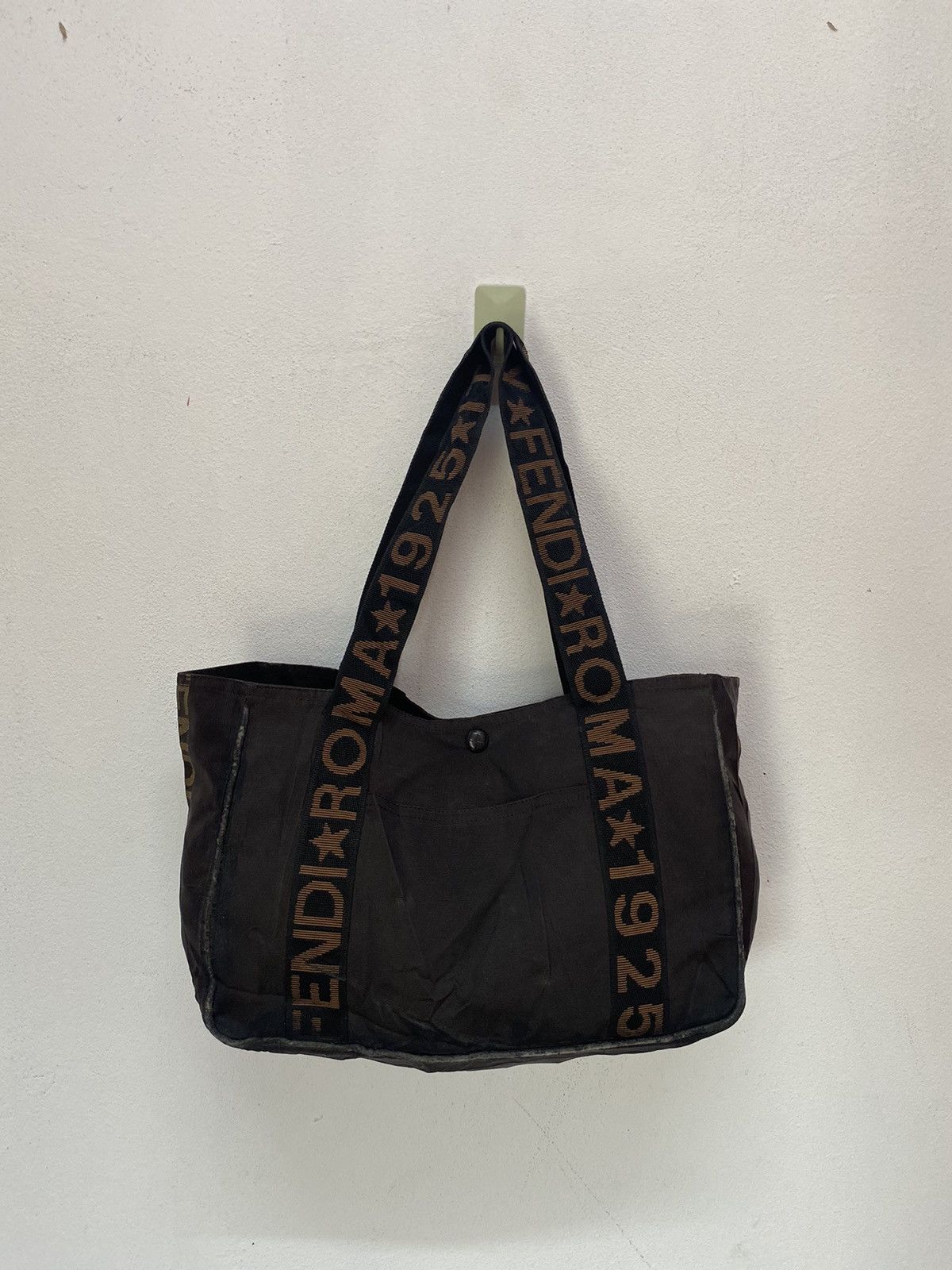 Fendi × Vintage Vintage Fendi Roma Tote Bag Size ONE SIZE - 1 Thumbnail