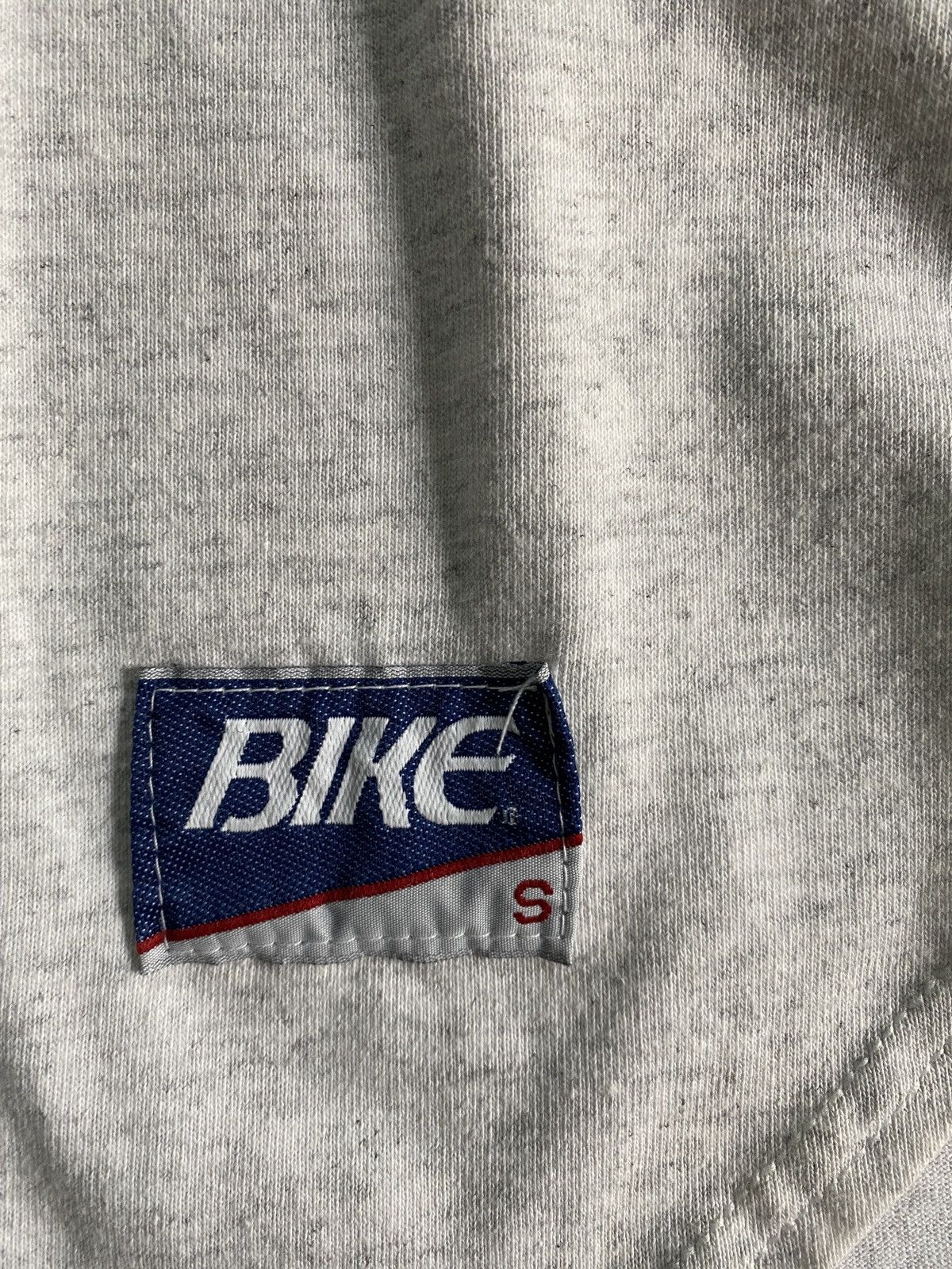NCAA Vintage 80’s University Miami Bike Baseball Style Button Up Size US S / EU 44-46 / 1 - 8 Thumbnail