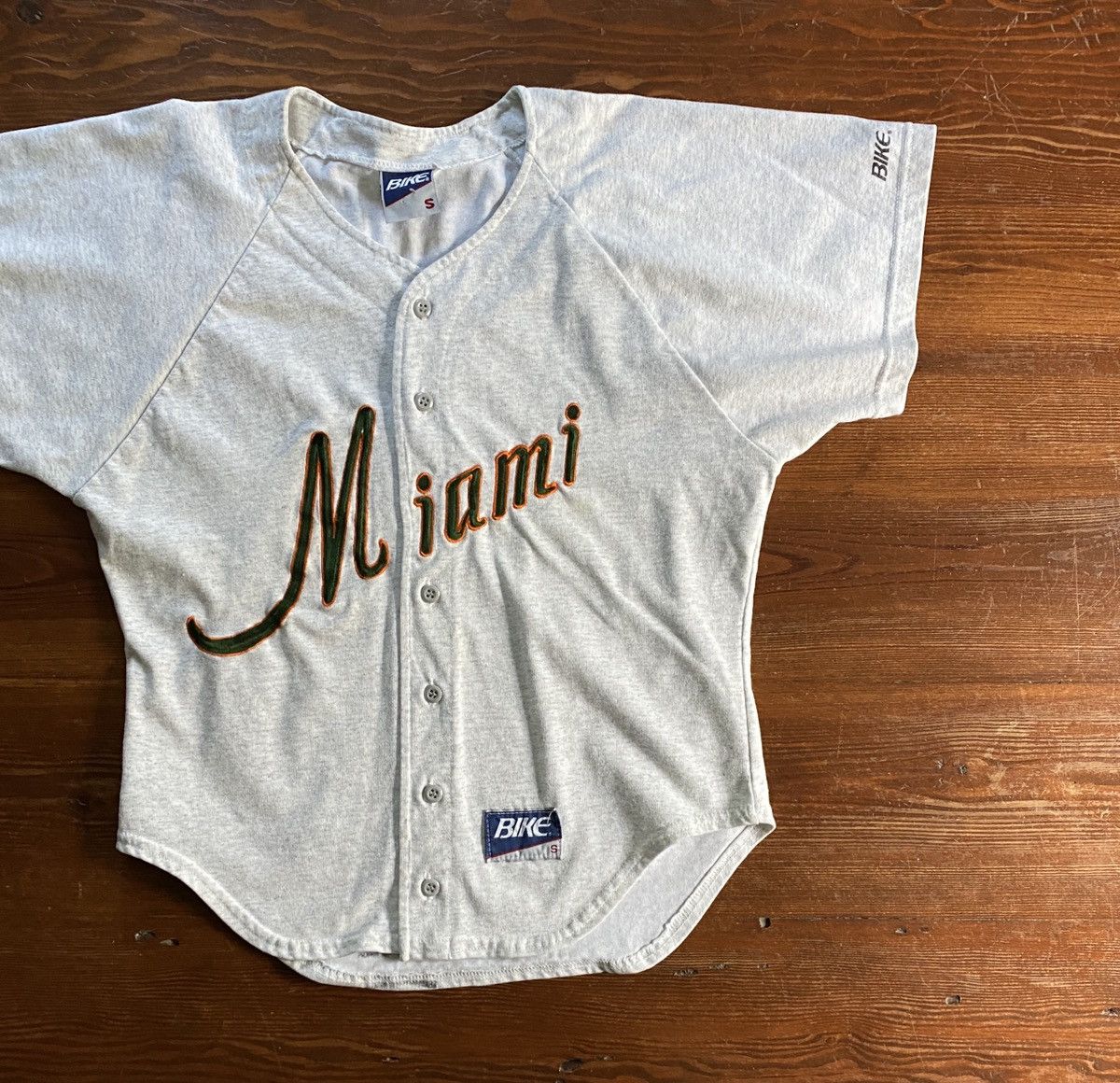NCAA Vintage 80’s University Miami Bike Baseball Style Button Up Size US S / EU 44-46 / 1 - 1 Thumbnail