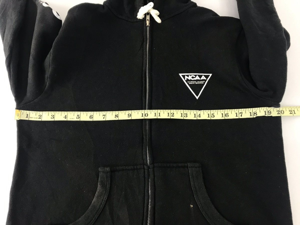 Descente Descente NCAA Nagoya Golden Zipper Hoodies Big Logo Size US S / EU 44-46 / 1 - 9 Thumbnail