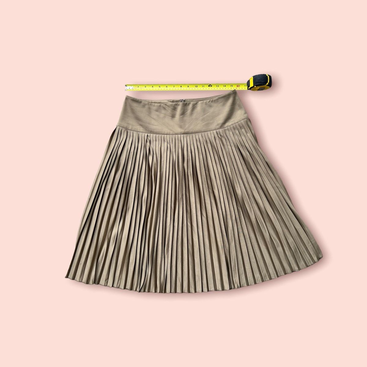 Jun Takahashi × Lemaire × Uniqlo UNIQLO X LEMAIRE (UNIQLO U) PLEATED SKIRTS Size 33" - 6 Thumbnail