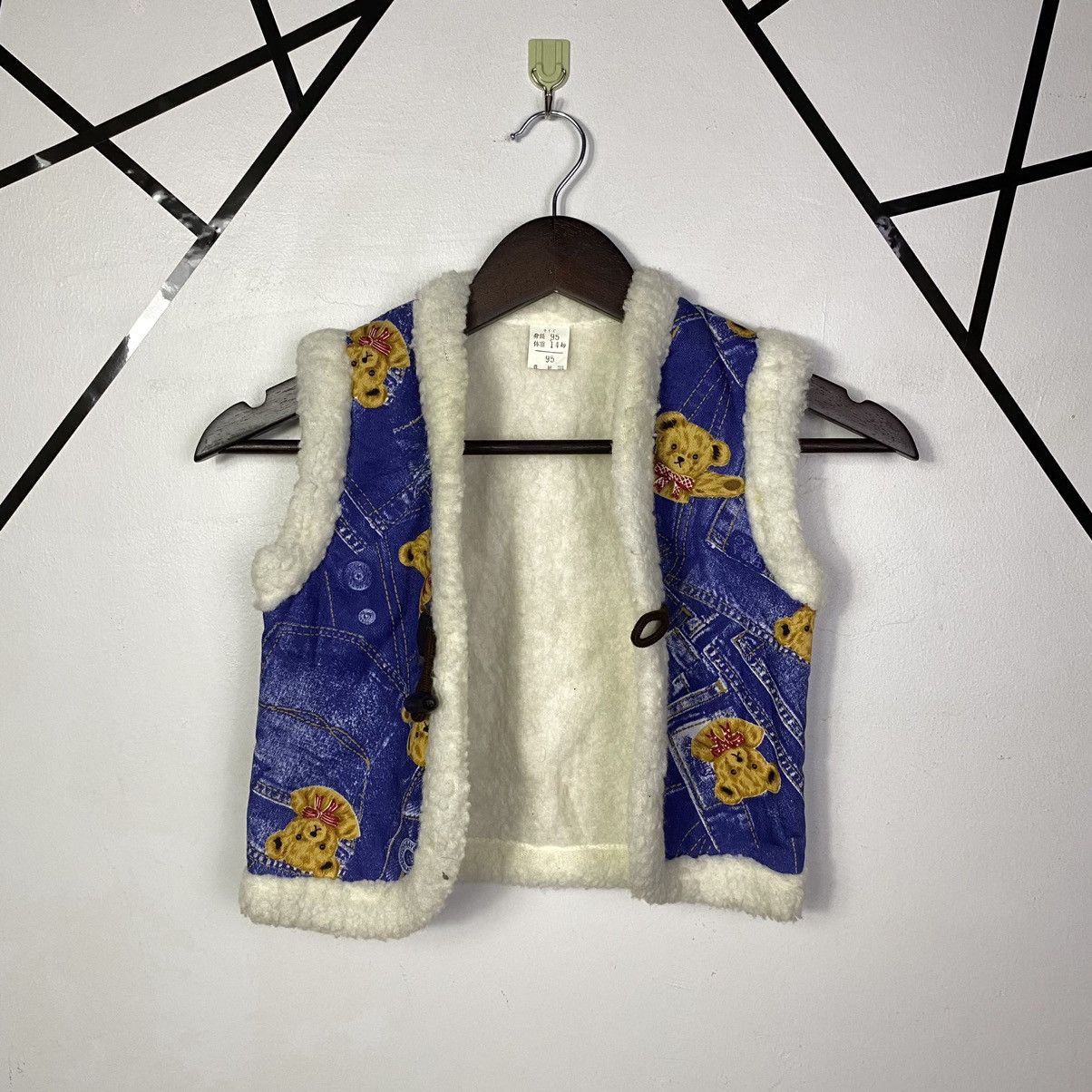 Anime × Japanese Brand Gcw23🔥Vintage Japan vest sherpa full print japanese brand Size US XXS / EU 40 - 1 Thumbnail