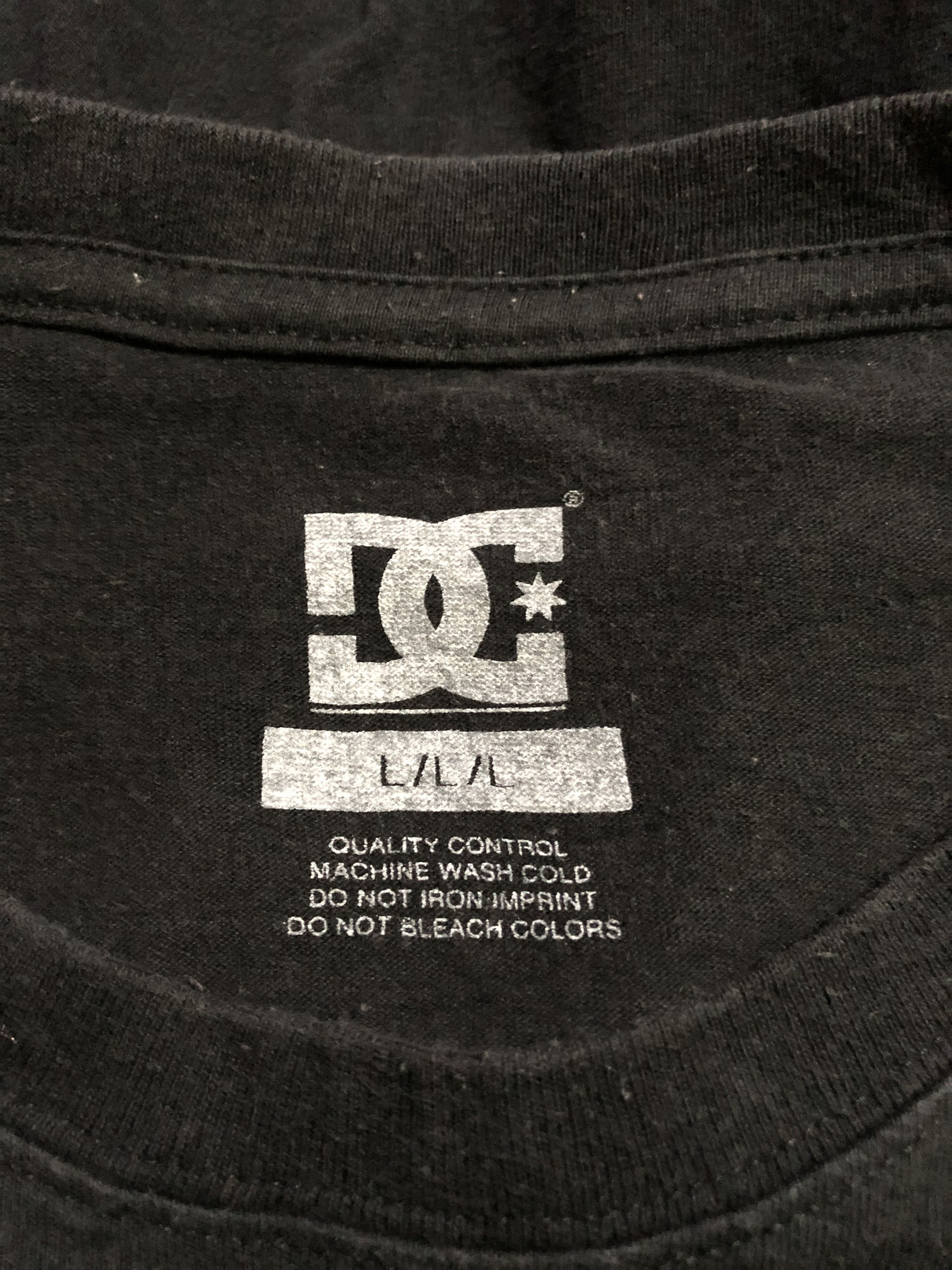 DC DC Shoes Tshirt Size US L / EU 52-54 / 3 - 3 Thumbnail
