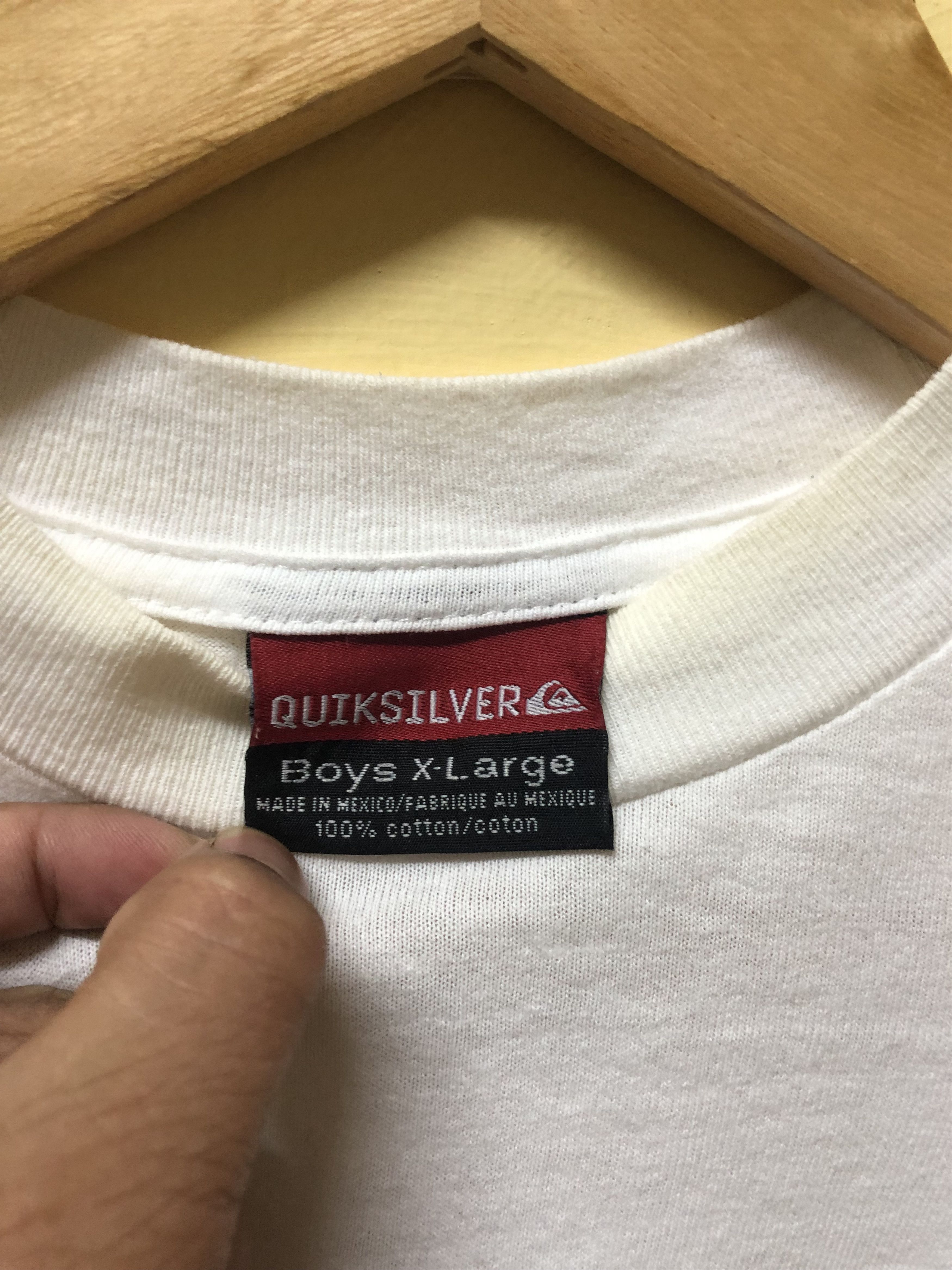 Quiksilver Quiksilver Tshirt Size US XL / EU 56 / 4 - 5 Thumbnail