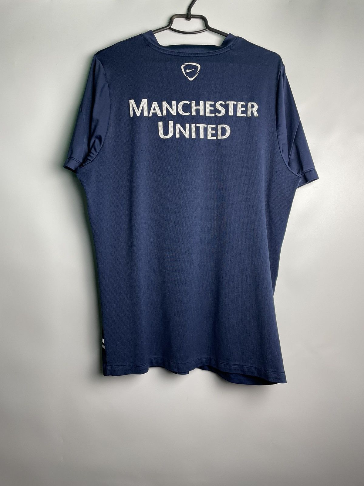 Nike MANCHESTER UNITED NIKE SOCCER JERSEY AON 545033-411 Size US XL / EU 56 / 4 - 2 Thumbnail