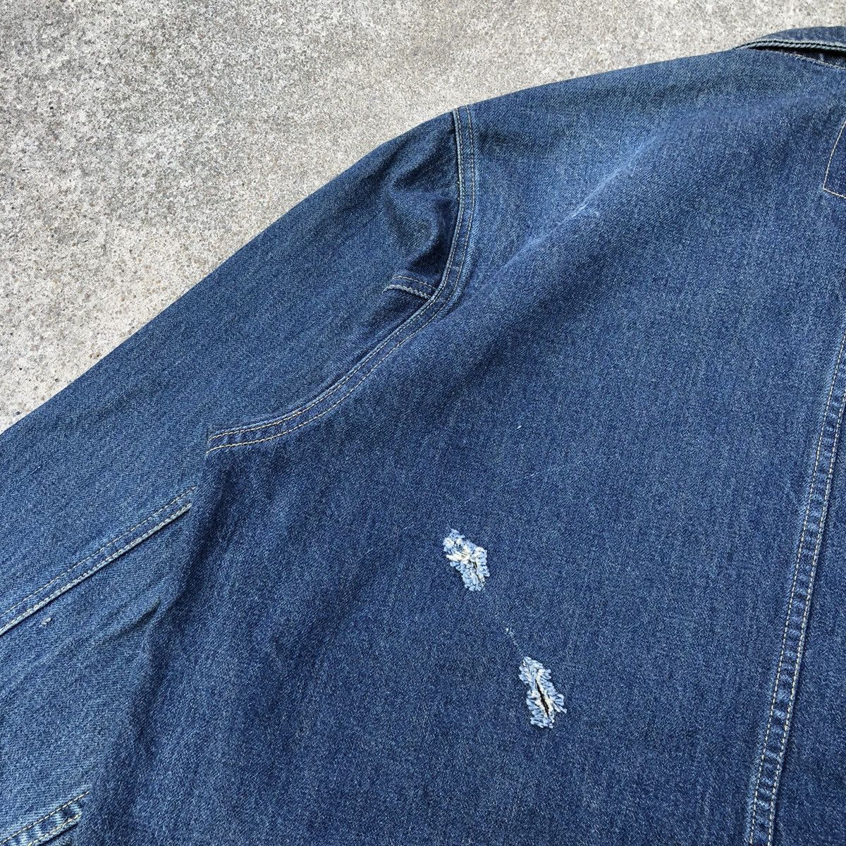 Japanese Brand × Uniqlo 🔥Rare🔥🇯🇵Uniqlo Distress Rips Four Pocket Stylish Denim Jacket Size US M / EU 48-50 / 2 - 11 Thumbnail
