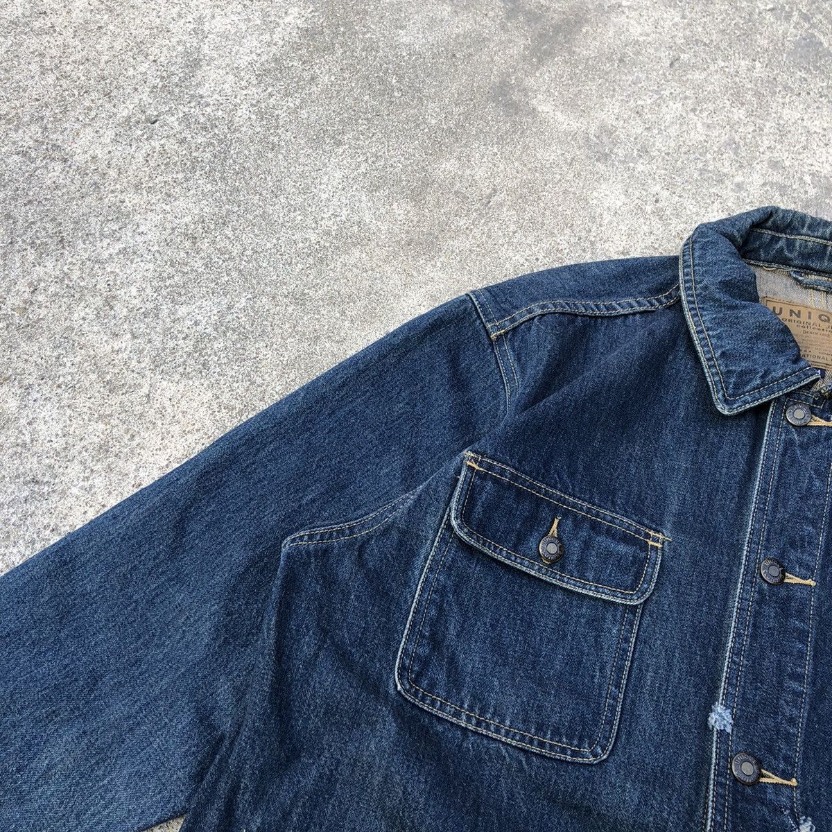Japanese Brand × Uniqlo 🔥Rare🔥🇯🇵Uniqlo Distress Rips Four Pocket Stylish Denim Jacket Size US M / EU 48-50 / 2 - 7 Thumbnail