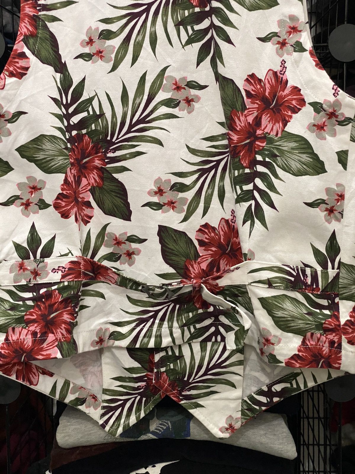 Japanese Brand Bemo exclusive label flower vest Size US M / EU 48-50 / 2 - 5 Thumbnail
