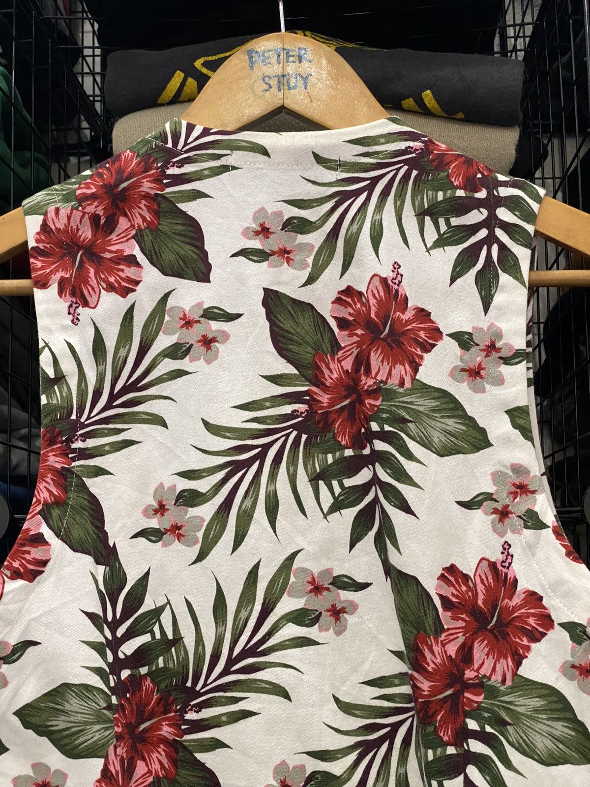 Japanese Brand Bemo exclusive label flower vest Size US M / EU 48-50 / 2 - 4 Thumbnail