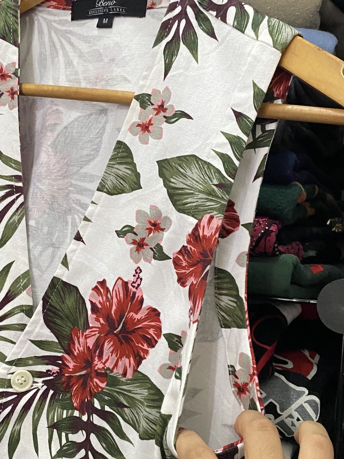 Japanese Brand Bemo exclusive label flower vest Size US M / EU 48-50 / 2 - 7 Thumbnail