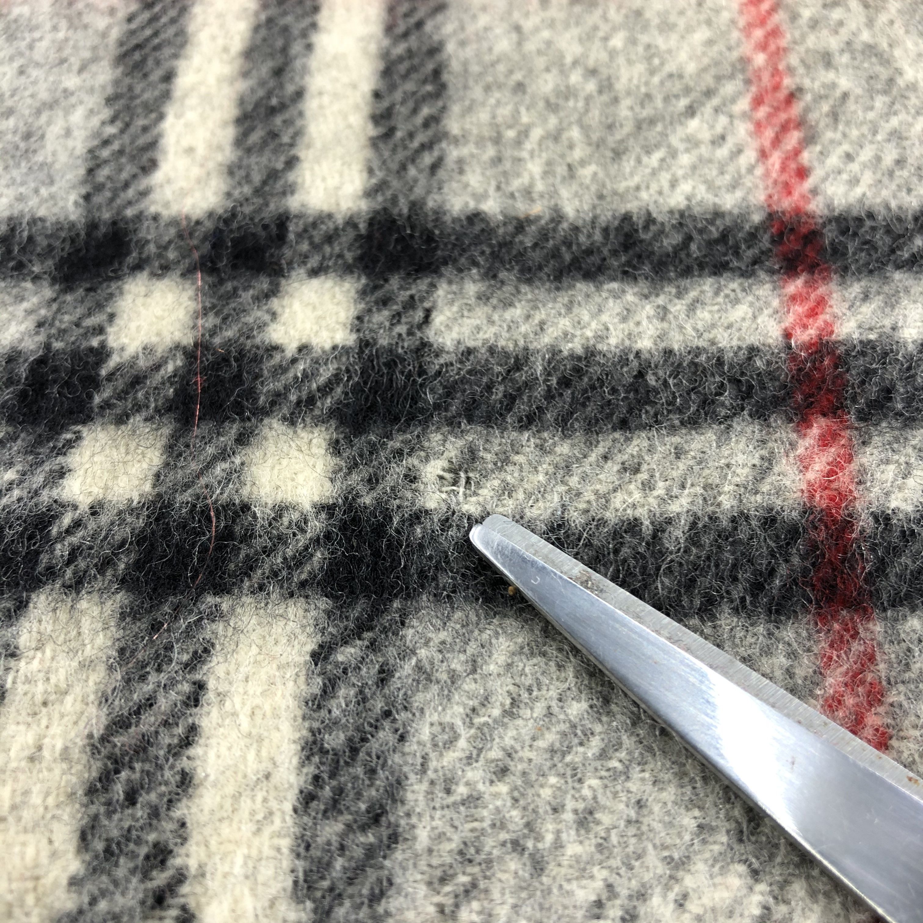 Burberry Burberrys Nova Check Grey Wool Scarf Muffler V709 Size ONE SIZE - 5 Thumbnail