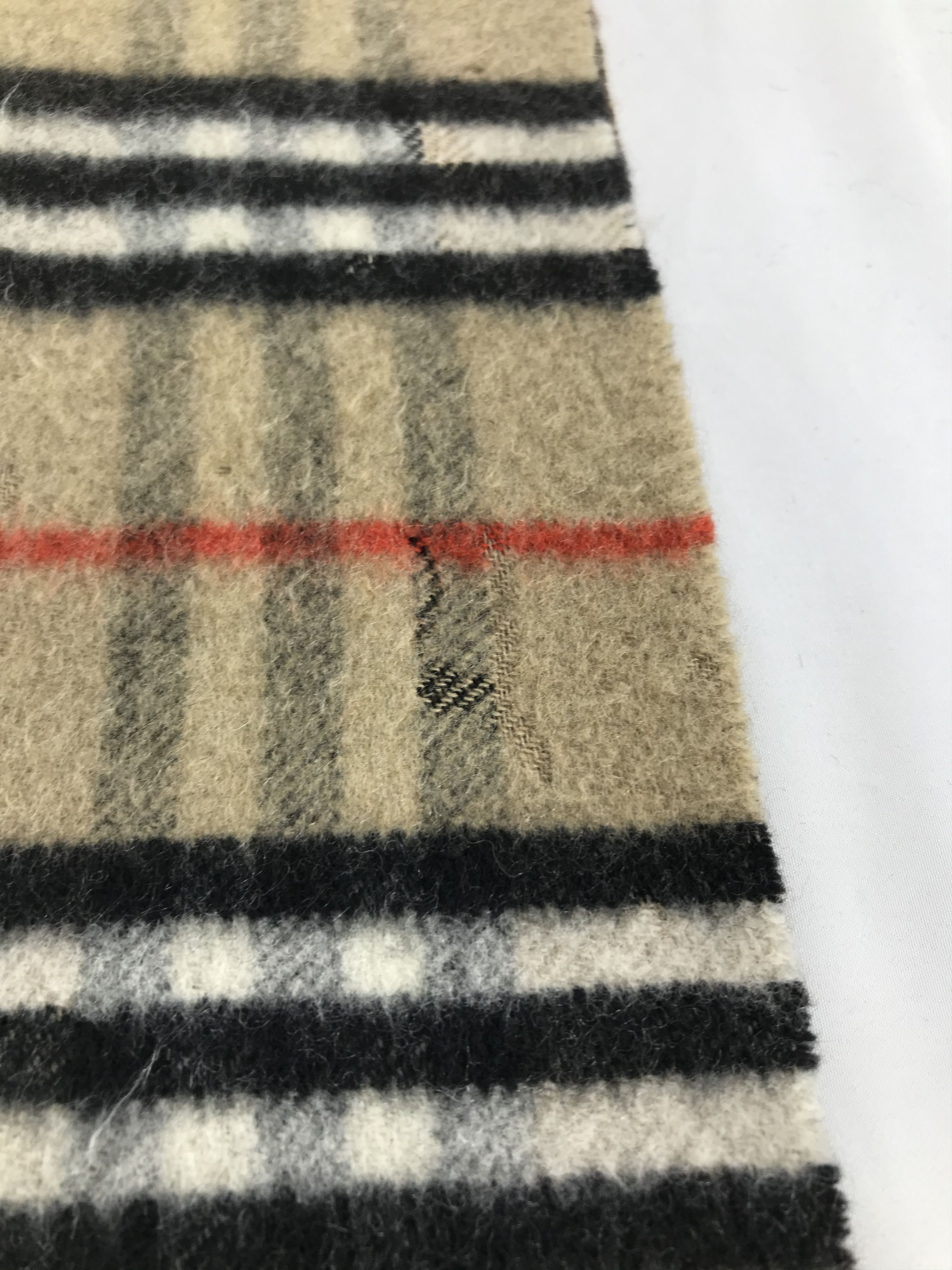 Burberry Burberrys Nova Check Tanned Wool Scarf Muffler V514 Size ONE SIZE - 6 Thumbnail