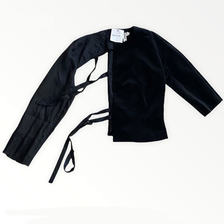 Comme des Garcons Fall 11 Blazer Part Bondage Size US S / EU 44-46 / 1 - 1 Thumbnail