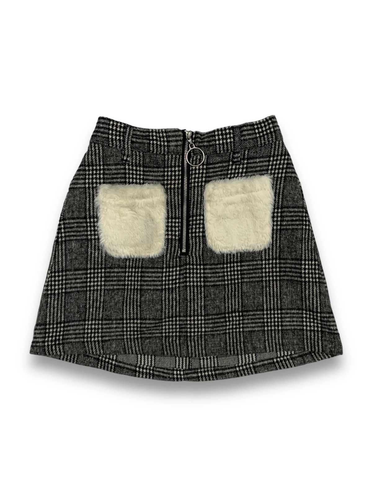 image of Archival Clothing Faux Fur Plaid Mini Skirt Burberry Style in Black/Grey/White, Women's (Size 24)