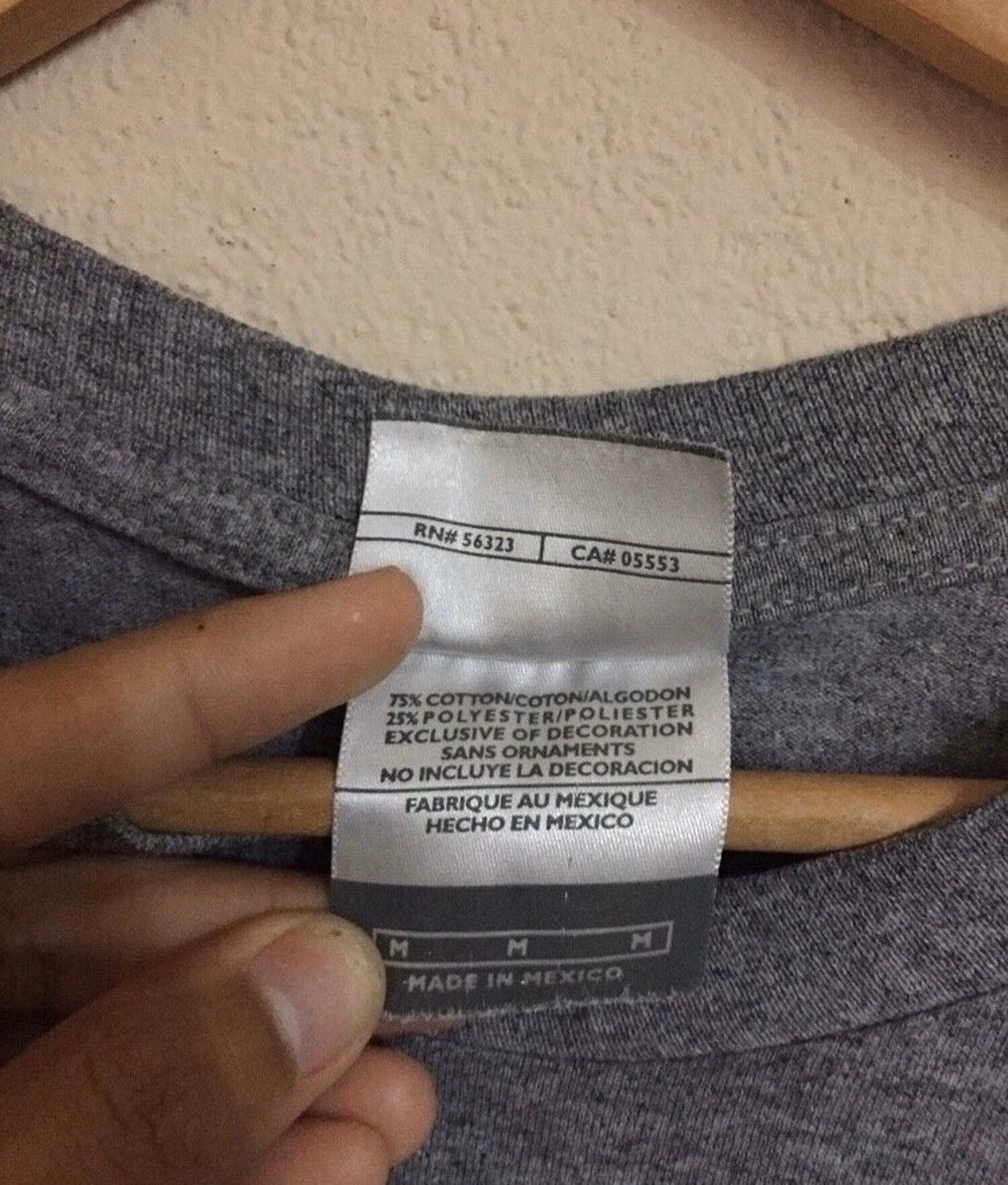 Nike Vintage Nike Middle Tshirt Size US L / EU 52-54 / 3 - 4 Thumbnail