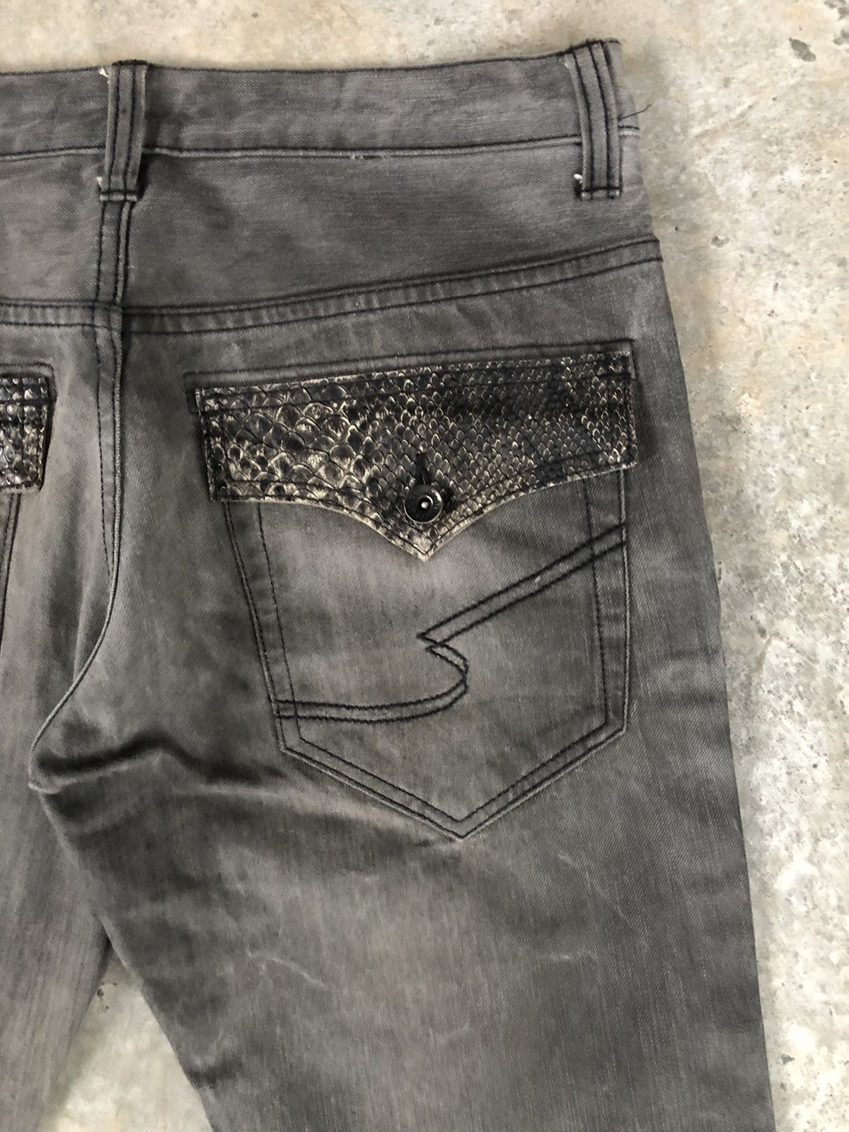 semanticdesign Semantic Design Snake Skin Leather Flared Jeans Size US 34 / EU 50 - 13 Thumbnail