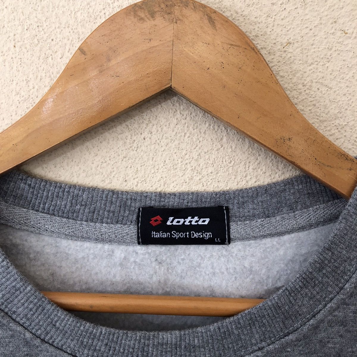 Japanese Brand VINTAGE LOTTO ITALIAN SPORT DESIGN SWEATSHIRT BIG LOGO Size US L / EU 52-54 / 3 - 6 Thumbnail