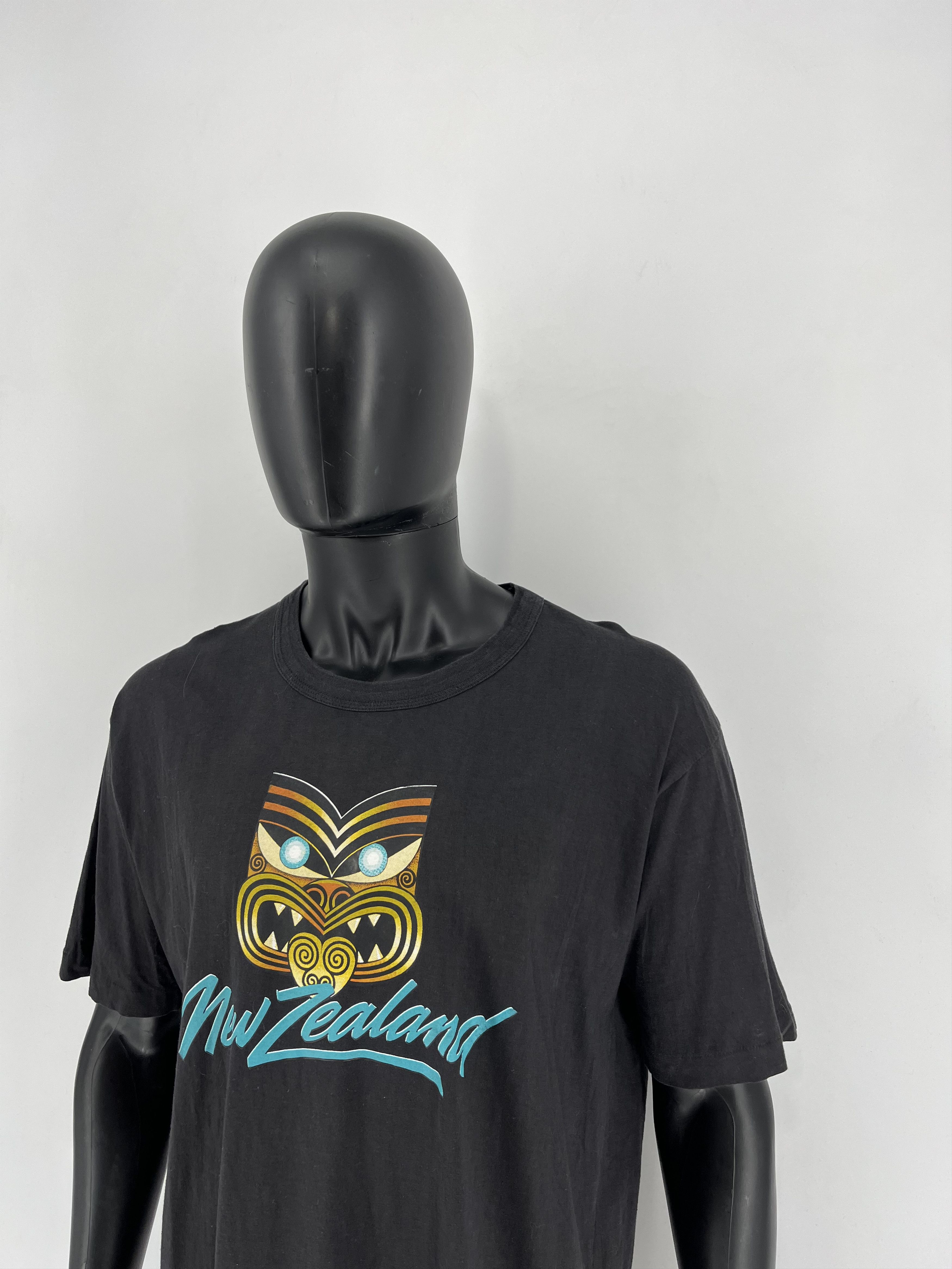 Vintage RARE! VTG T&SKI NEW ZEALAND NATURE VIBRANT GRAPHIC TEE Size US M / EU 48-50 / 2 - 4 Thumbnail