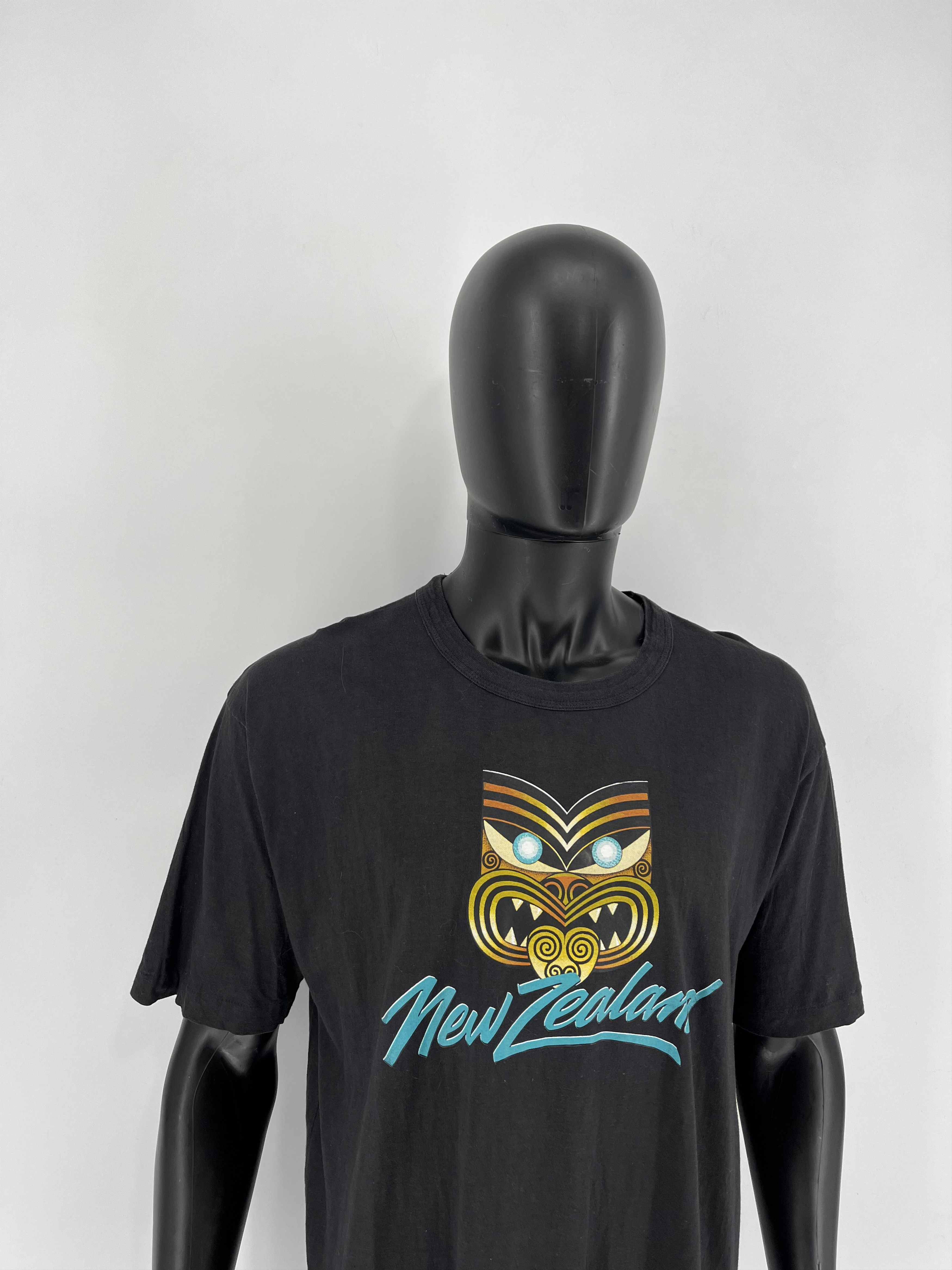 Vintage RARE! VTG T&SKI NEW ZEALAND NATURE VIBRANT GRAPHIC TEE Size US M / EU 48-50 / 2 - 3 Thumbnail